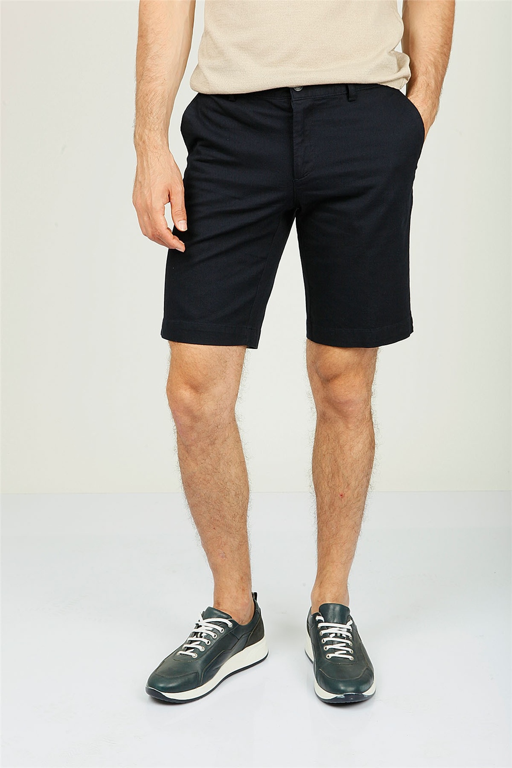 Koyu Lacivert Comfort Fit Bermuda Şort