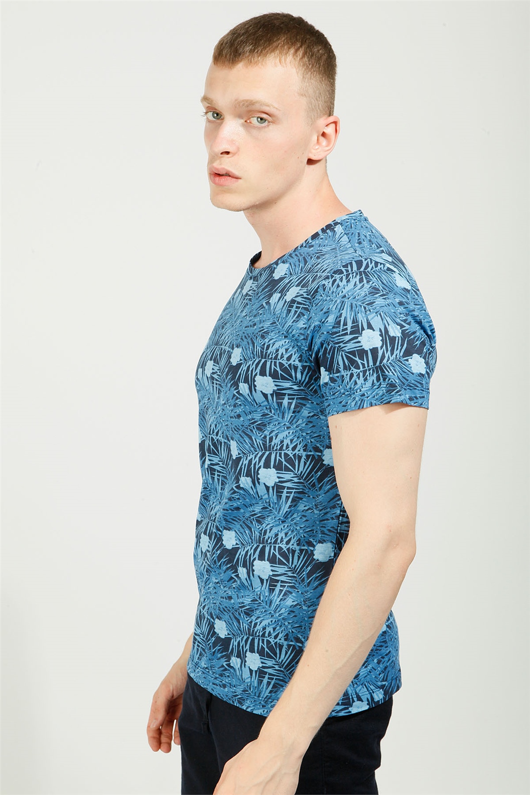 Lacivert Comfort Fit Bisiklet Yaka Baskılı T-Shirt · 3