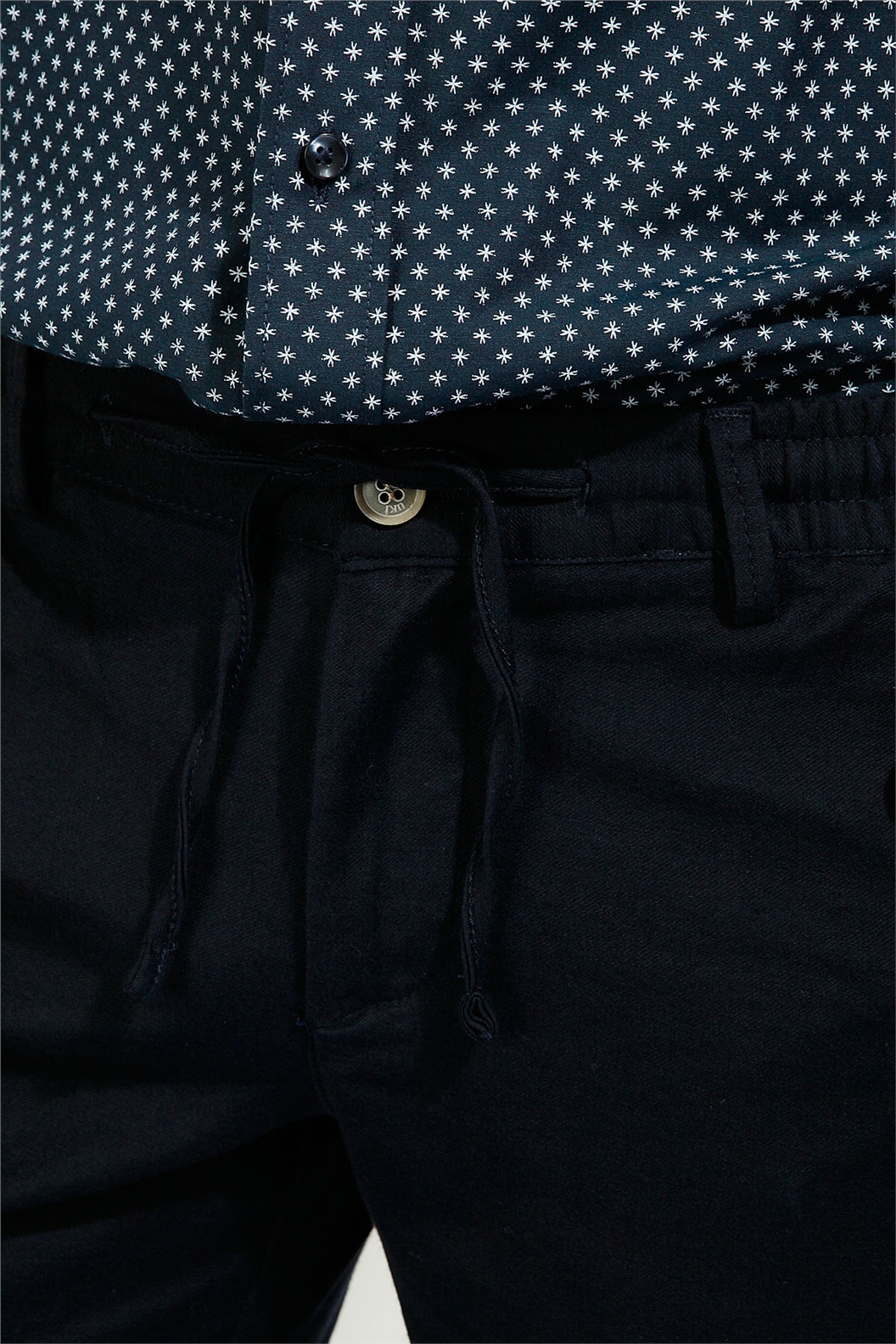 Lacivert Slim Fit Bermuda Şort · 5