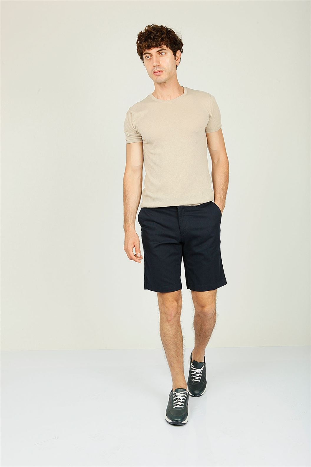 Lacivert Comfort Fit Bermuda Şort · 2
