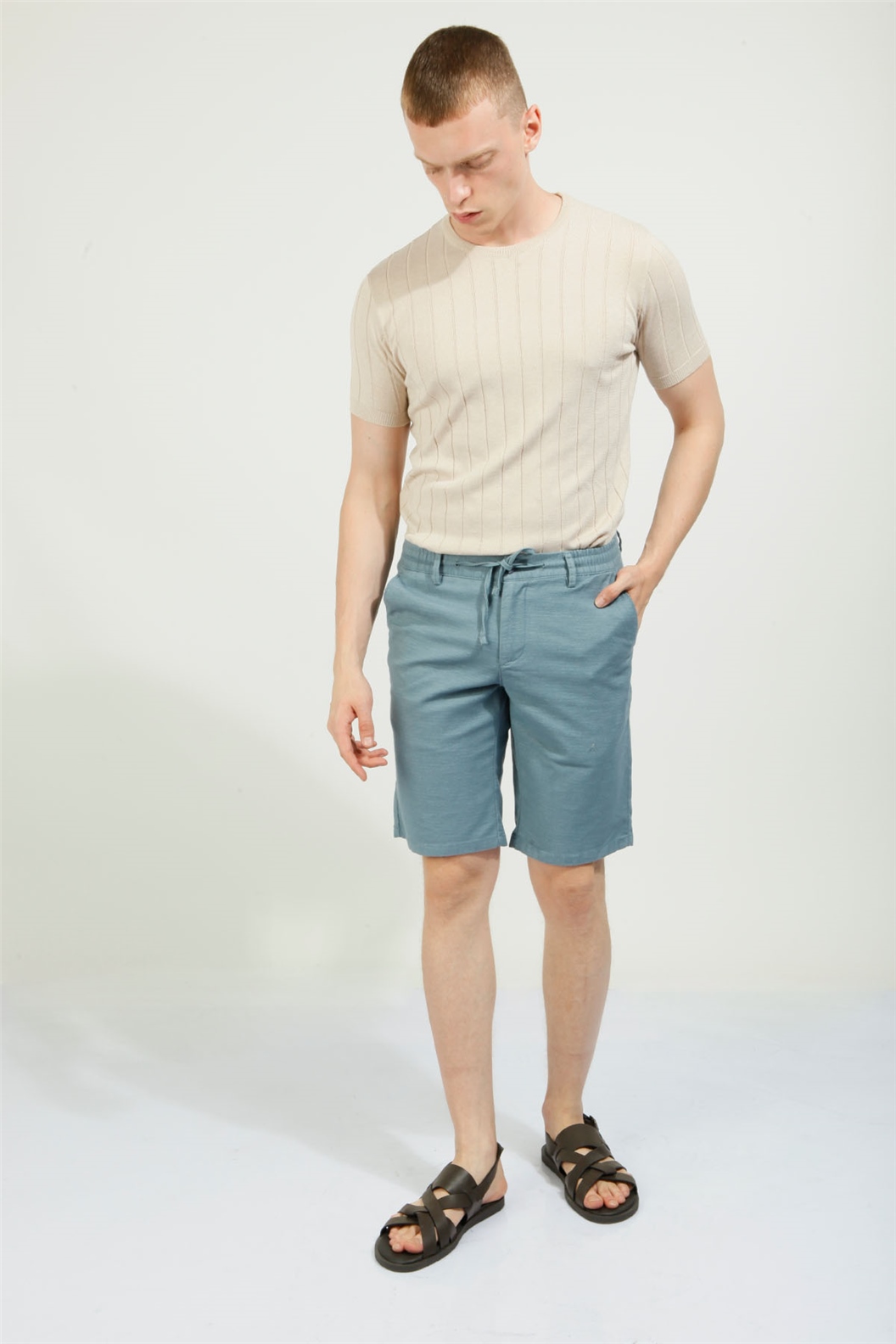 Mavi Slim Fit Bermuda Şort · 2