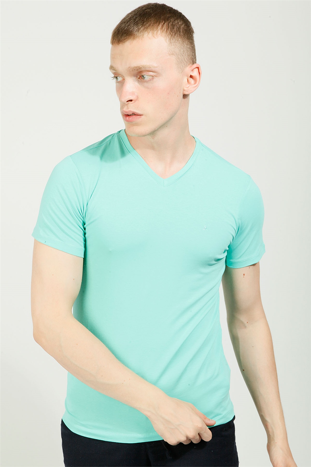 Mint Comfort Fit V Yaka Basic T-Shirt
