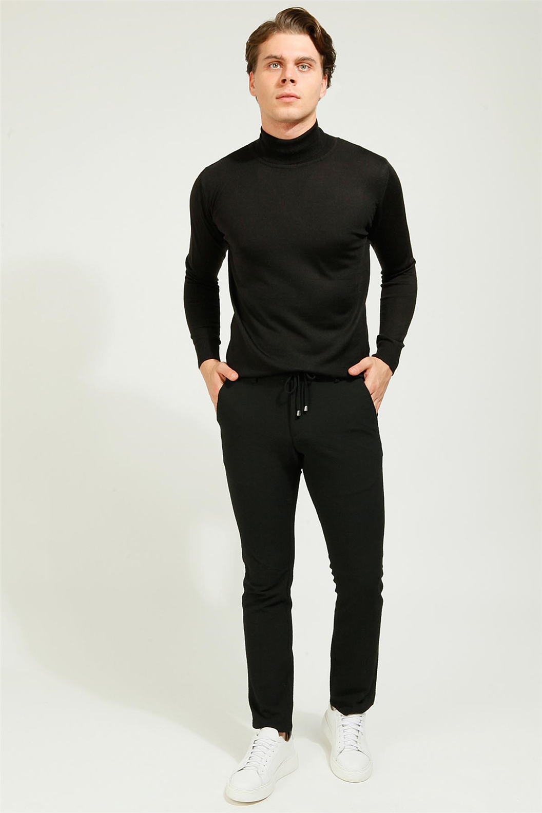 SİYAH Comfort Fit Jogger Pantolon · 2