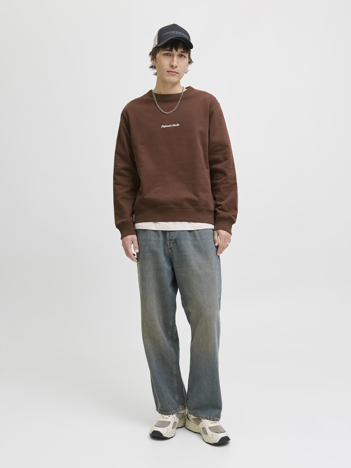 JORNORREBRO EMB SWEAT CREW NOOS Deep Mahogany