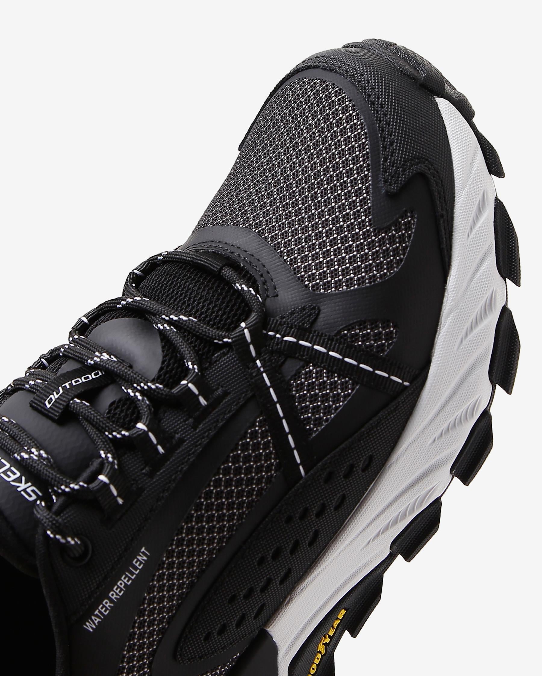Skechers MAX PROTECT Siyah/Beyaz