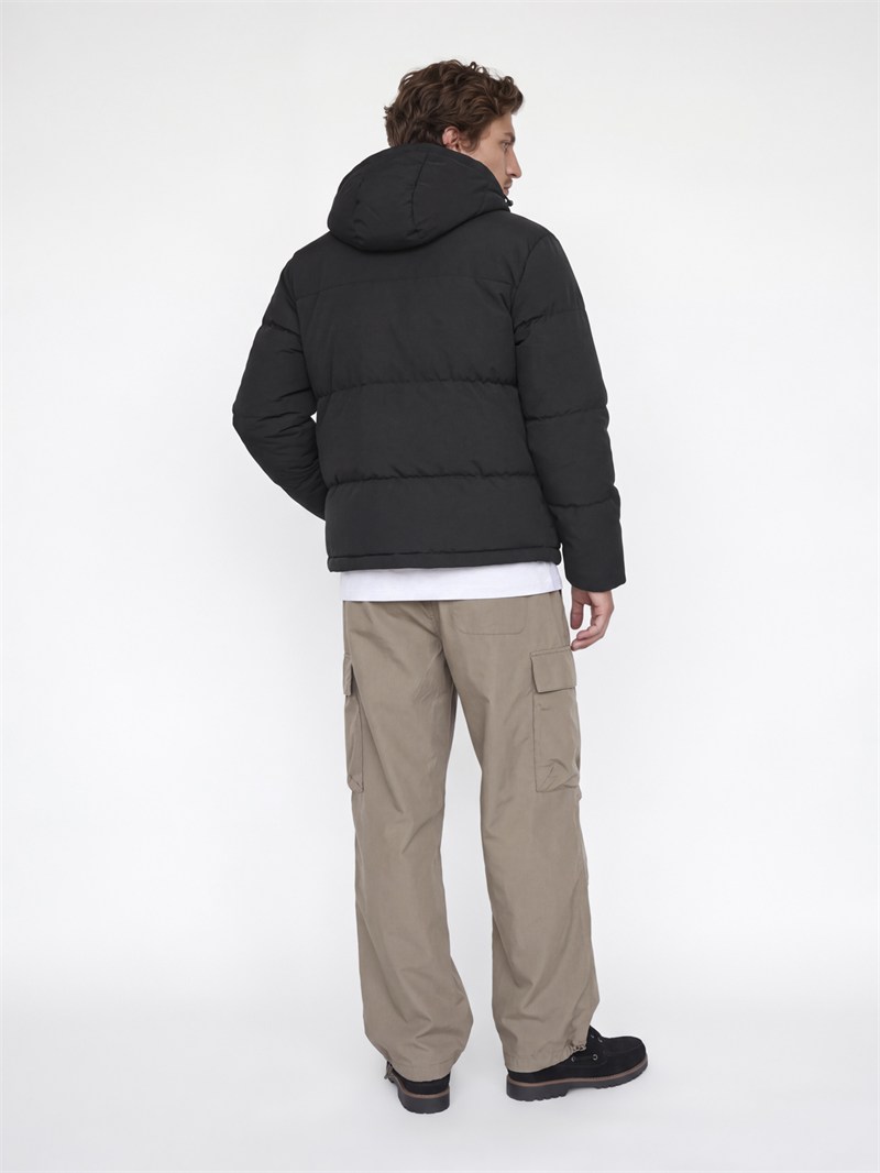 JJESOHO PUFFER HOOD AW26 SN Black