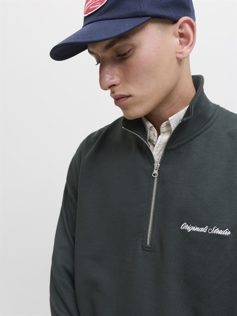 JORNORREBRO EMB SWEAT HIGH NECK NOOS Forest River