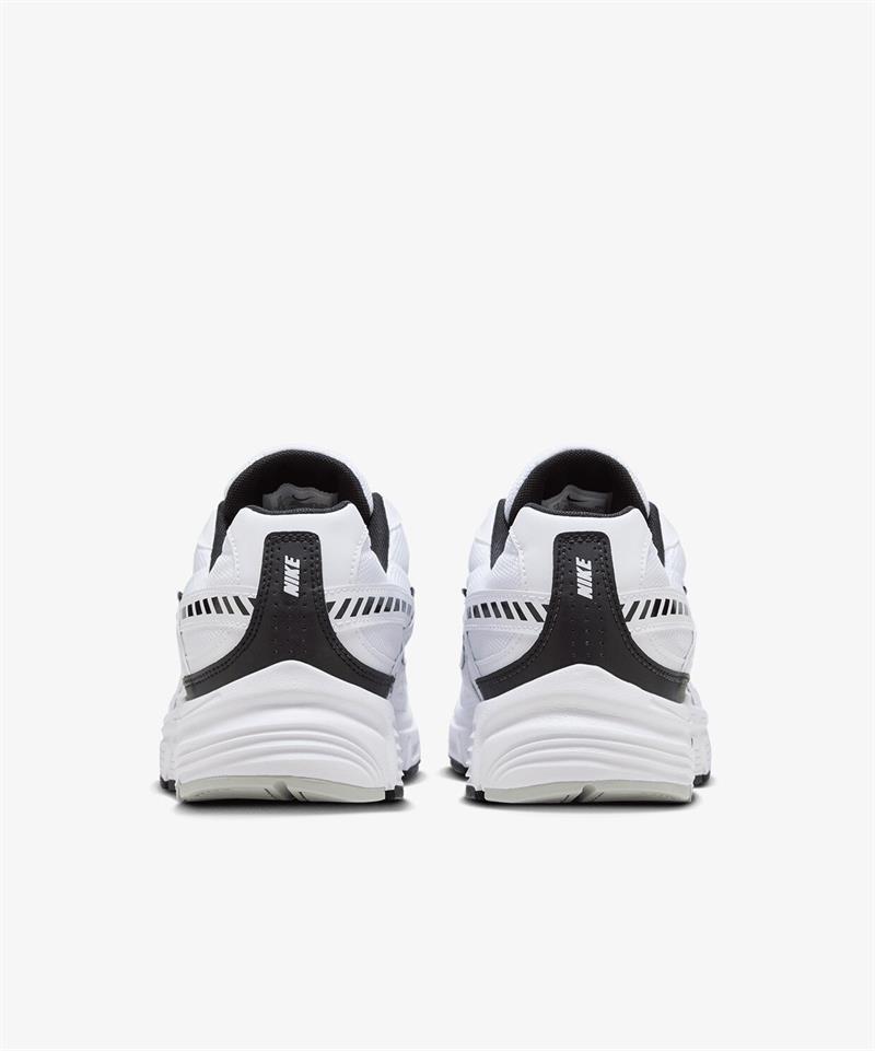 Nike Initiator White