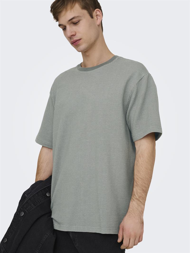 ONSKIAN LIFE RLX SS STRP TEE Sedona Sage