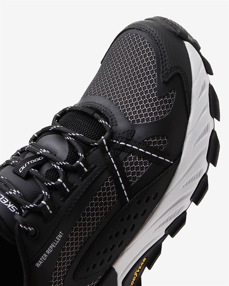 Skechers MAX PROTECT Siyah/Beyaz