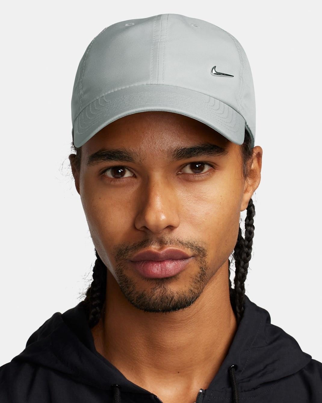 Nike Dri-FIT Club Unstructured Metal Swoosh Cap Ekru