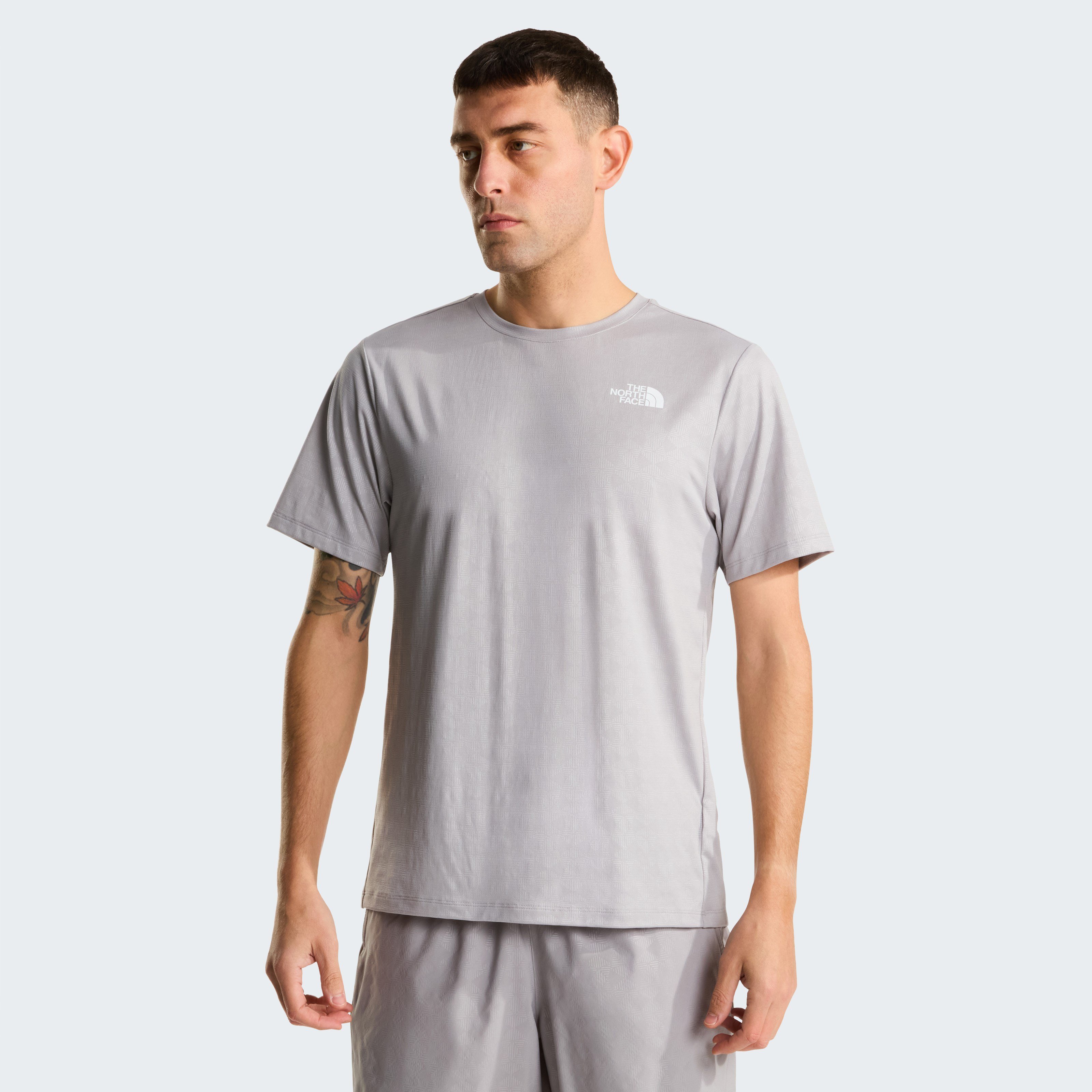 M 24/7 PENTADOME EMBOSSED REG SS TEE GREY