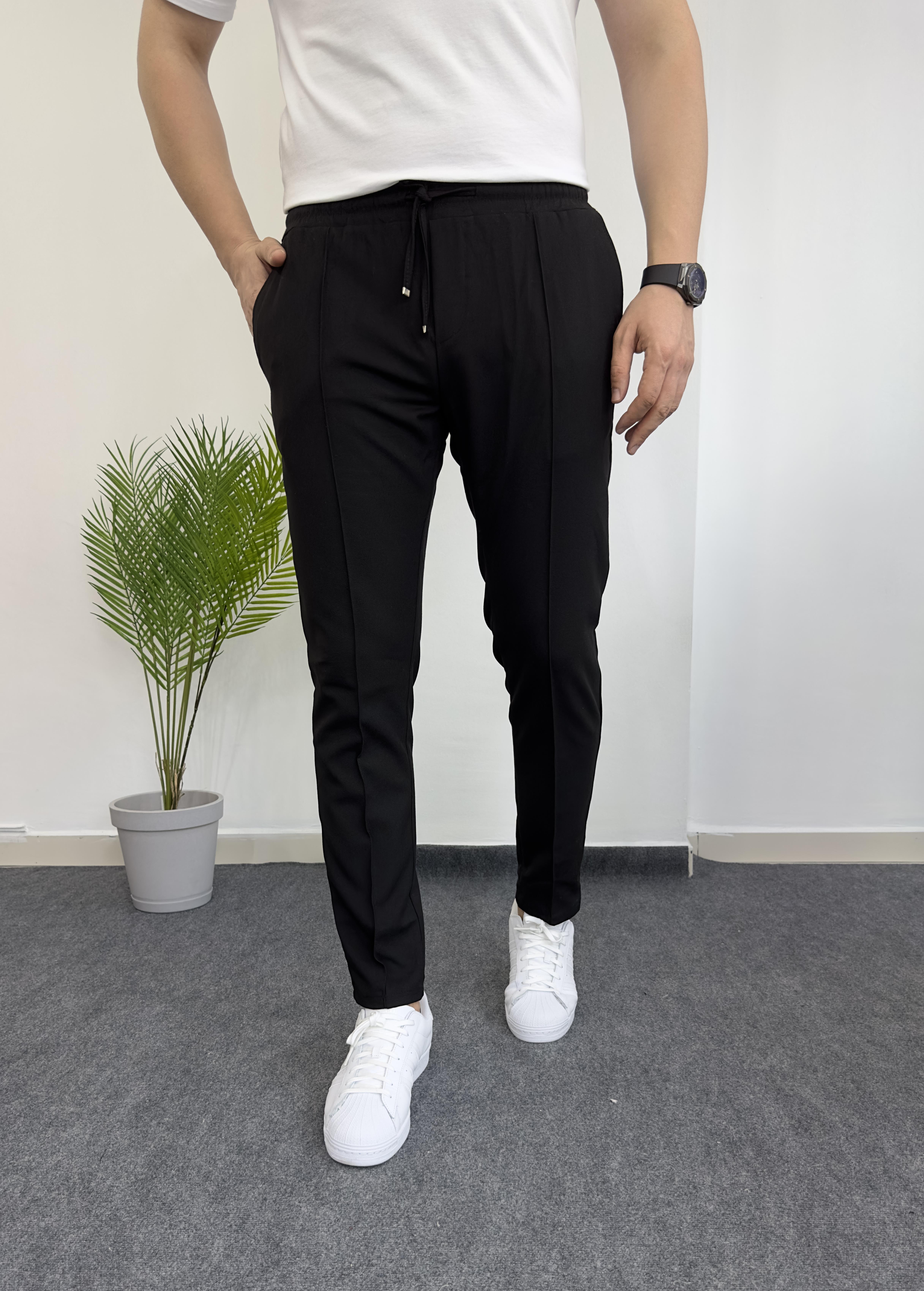 Beli Lastikli Çımalı Siyah Kumaş Pantolon