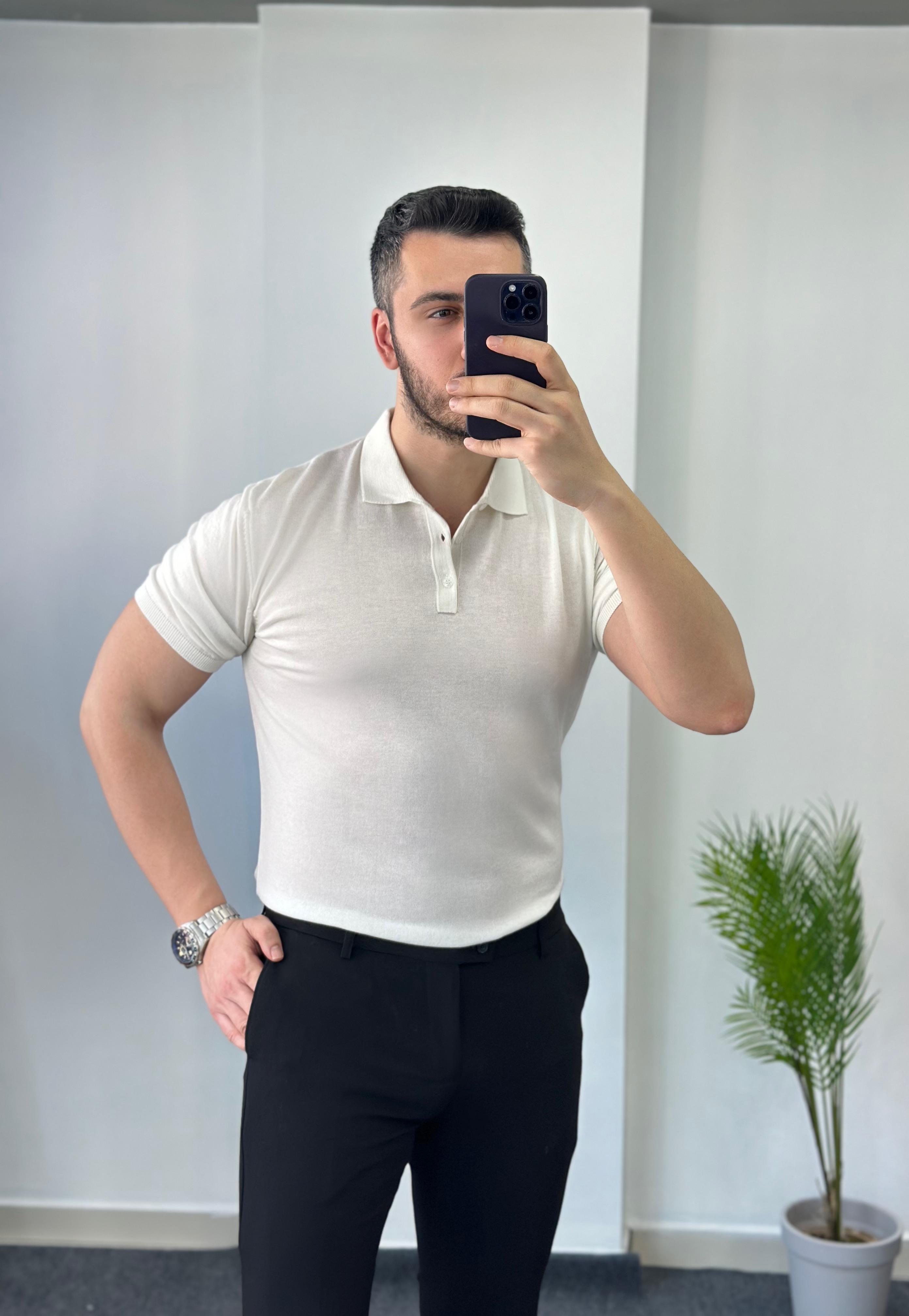Düğmeli Beyaz Triko Tişört 