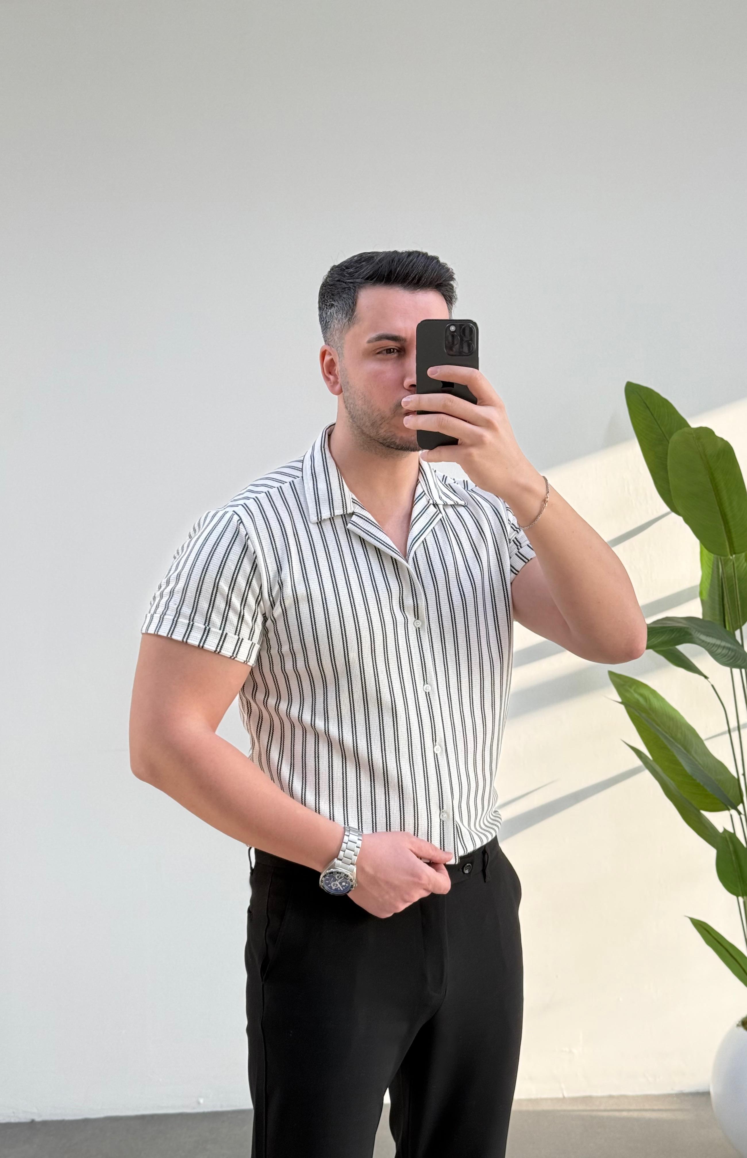 Kısa Kol Beyaz Çizgili Gömlek