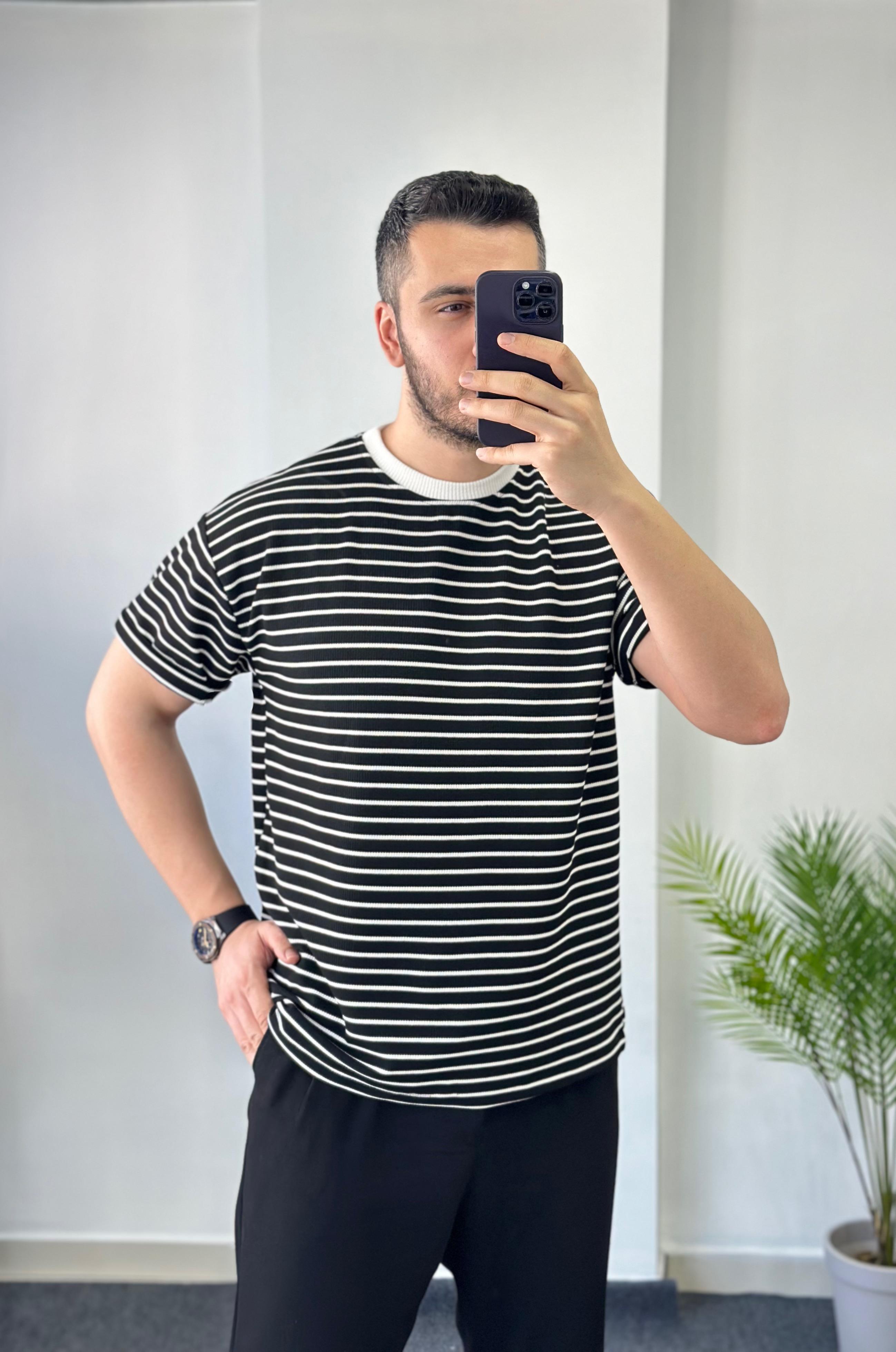 Örme Siyah Çizgili Tişört 