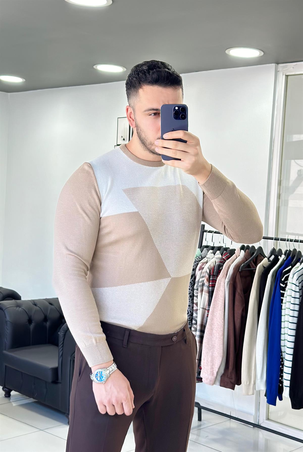 Parça Desenli Bej Triko Kazak