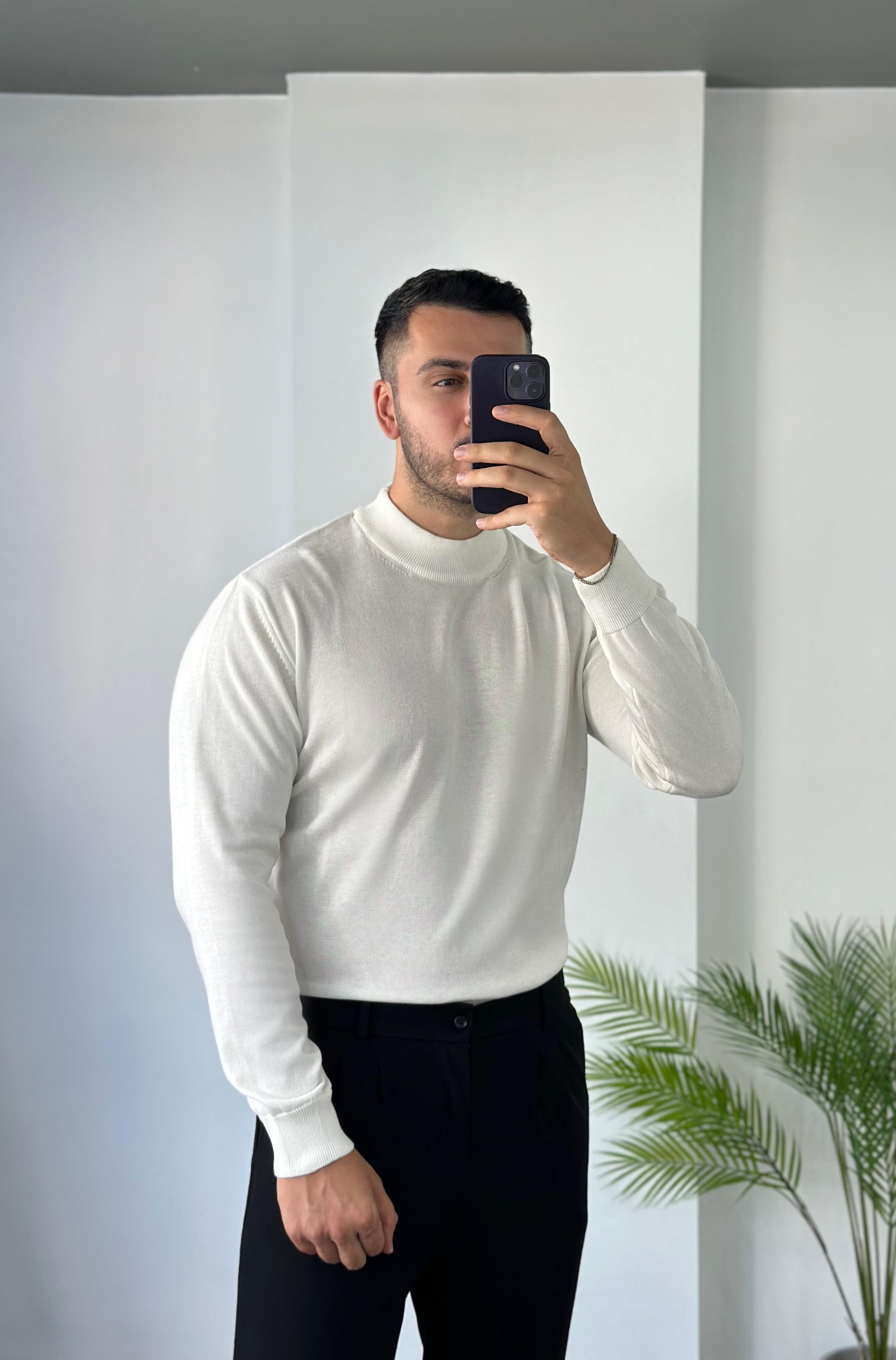 Yarım Balıkçı Beyaz Triko Kazak