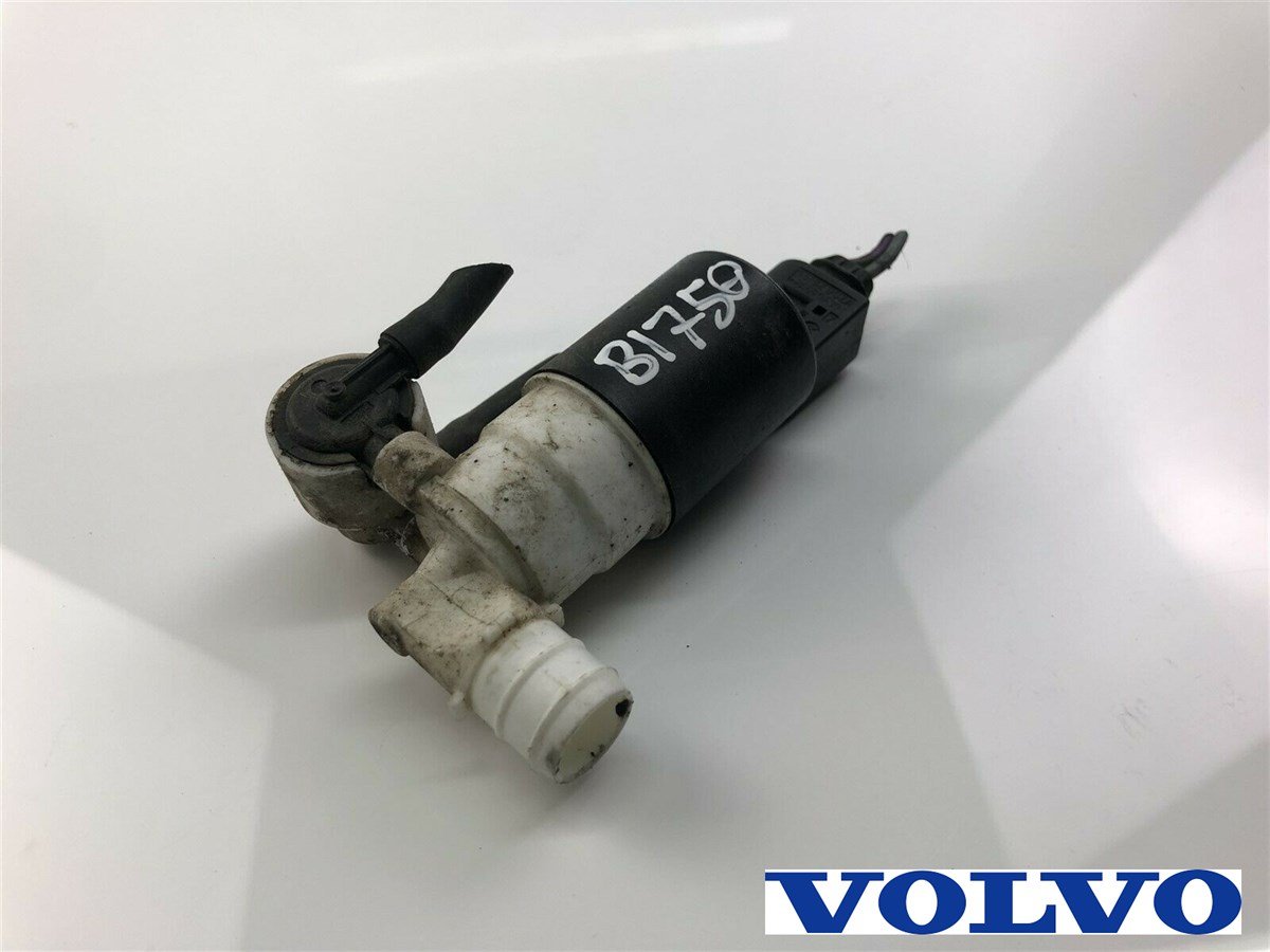 S60 2014- ÖN CAM YIKAYICI POMPASI