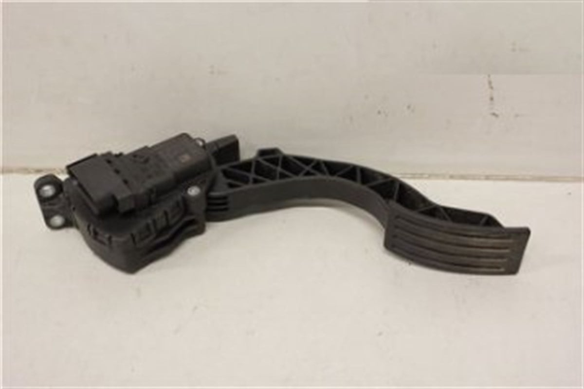  GAZ PEDALI NS40/V50/C30/C70