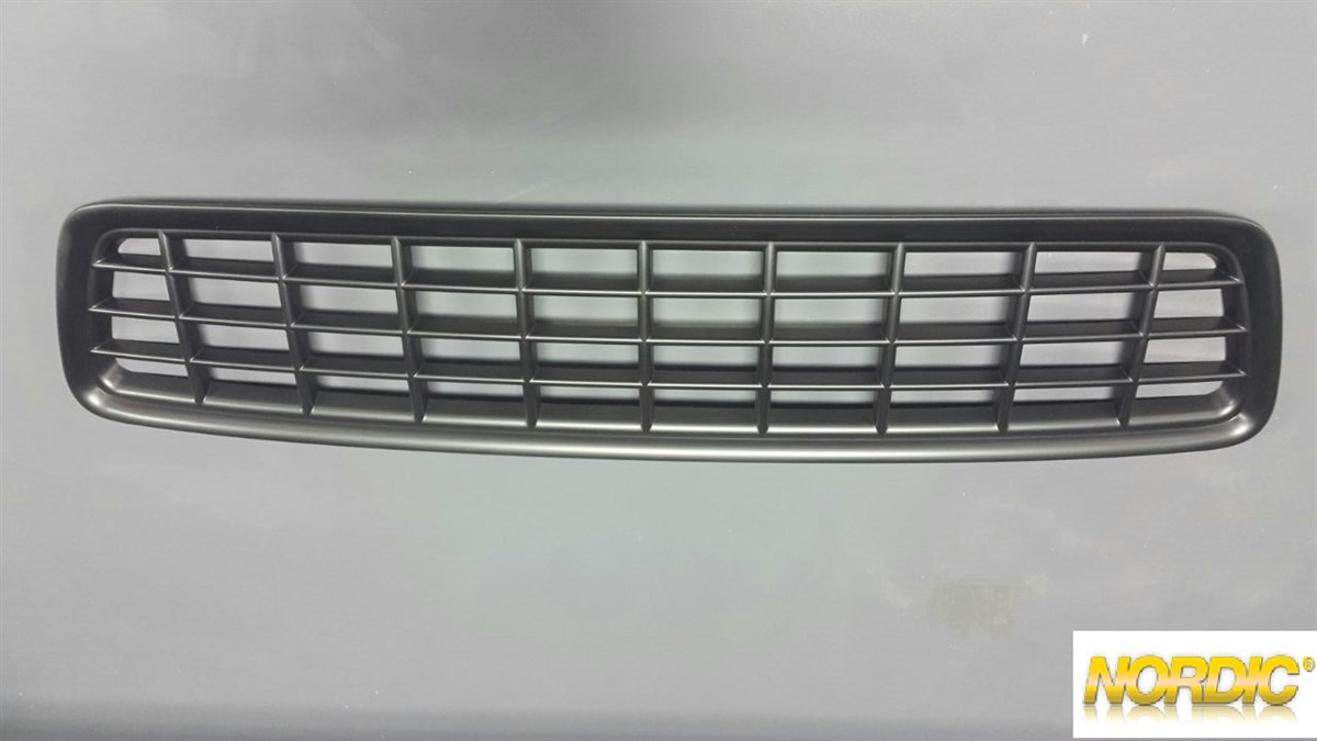  S70/V70/C70 IZGARA ÖN KARE TİP ORTA SİYAH ÇERÇEVE KROM KAPLI