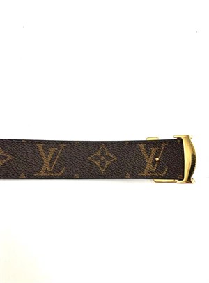 LV belt spray logo