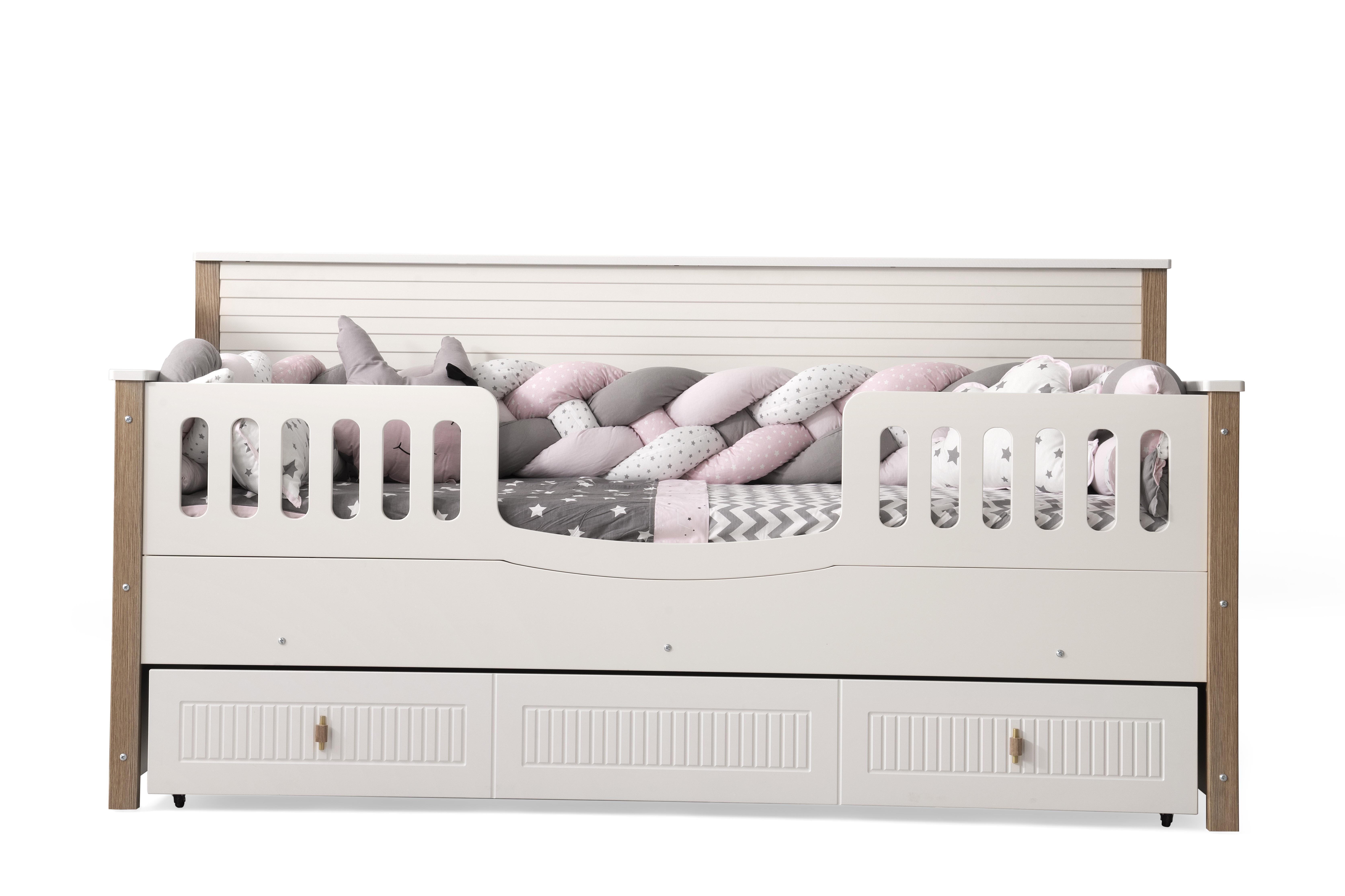 Aymini Via Carmen Montessori