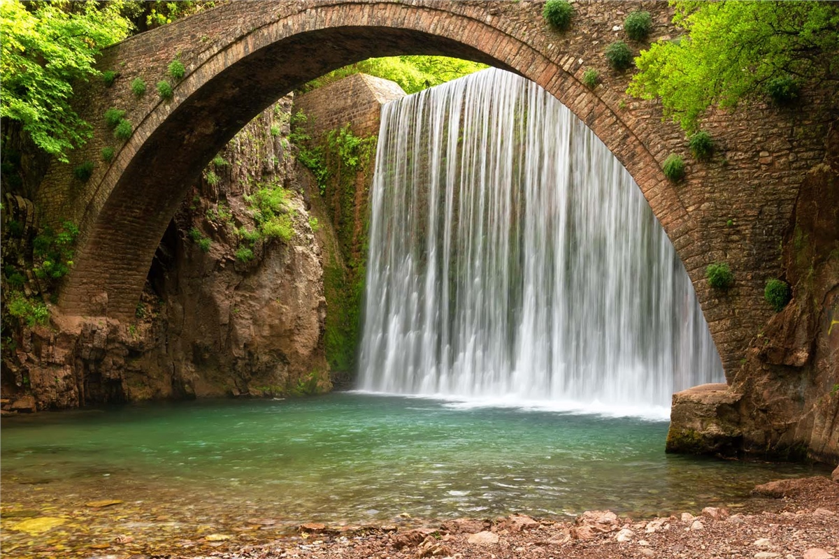 Akarsu ve Şelale Duvar KağıtlarıAkarsu ve Şelale Duvar Kağıdı