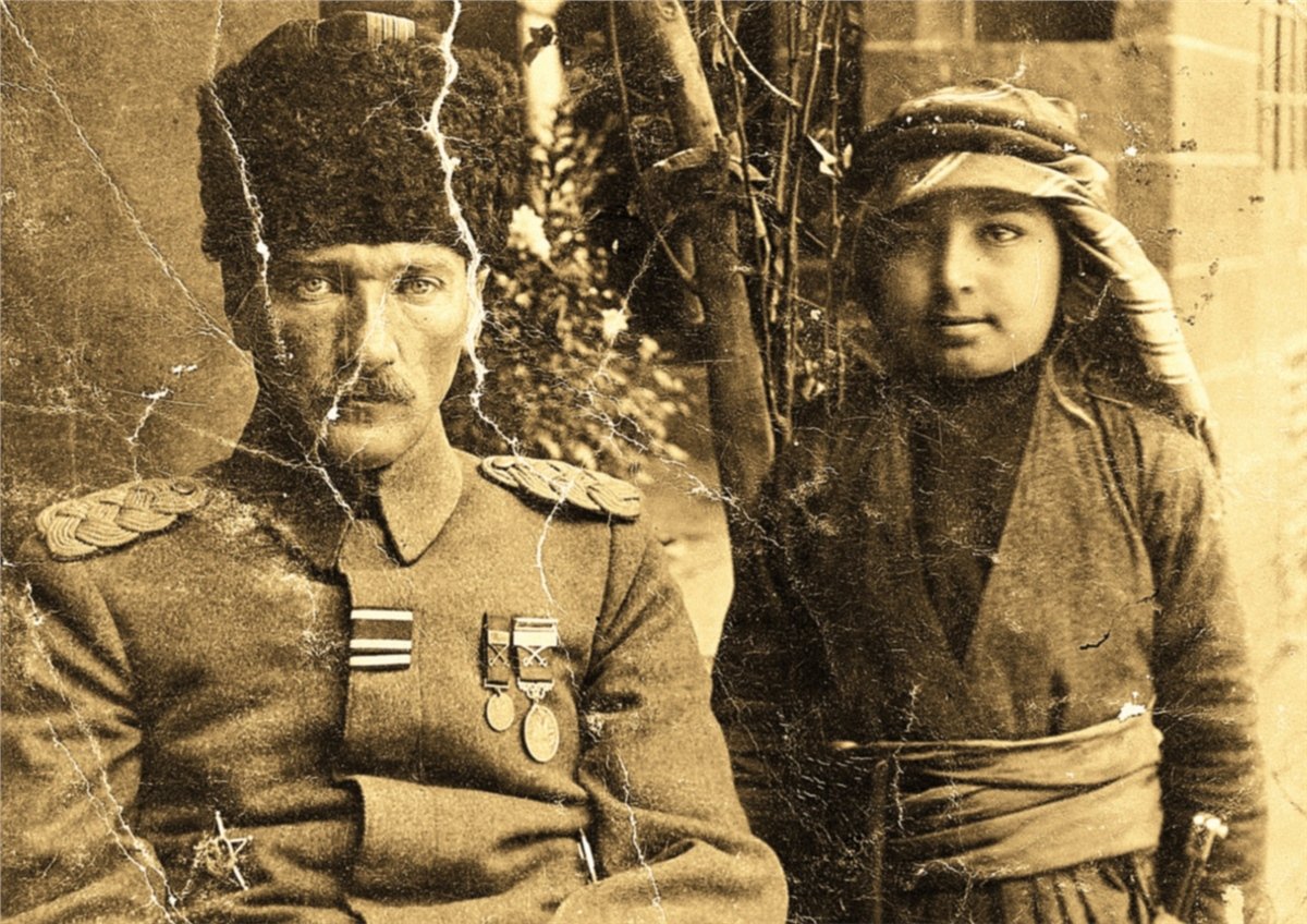 Atatürk Duvar KağıtlarıAtatürk Duvar Kağıdı