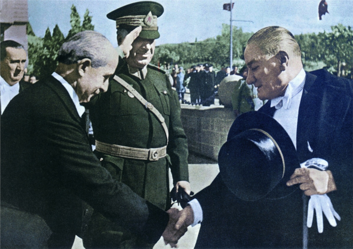 Atatürk Duvar KağıtlarıAtatürk Duvar Kağıdı