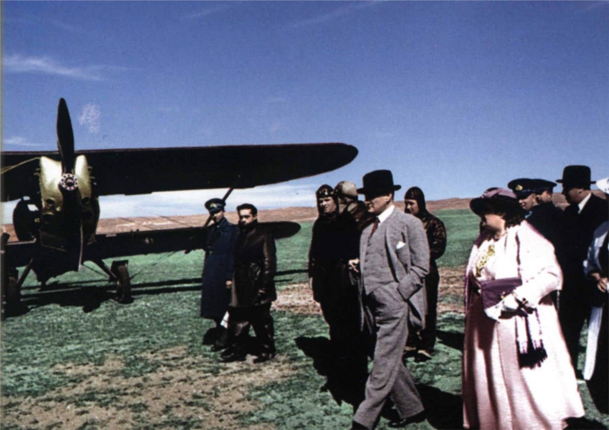 Atatürk Duvar KağıtlarıAtatürk Duvar Kağıdı