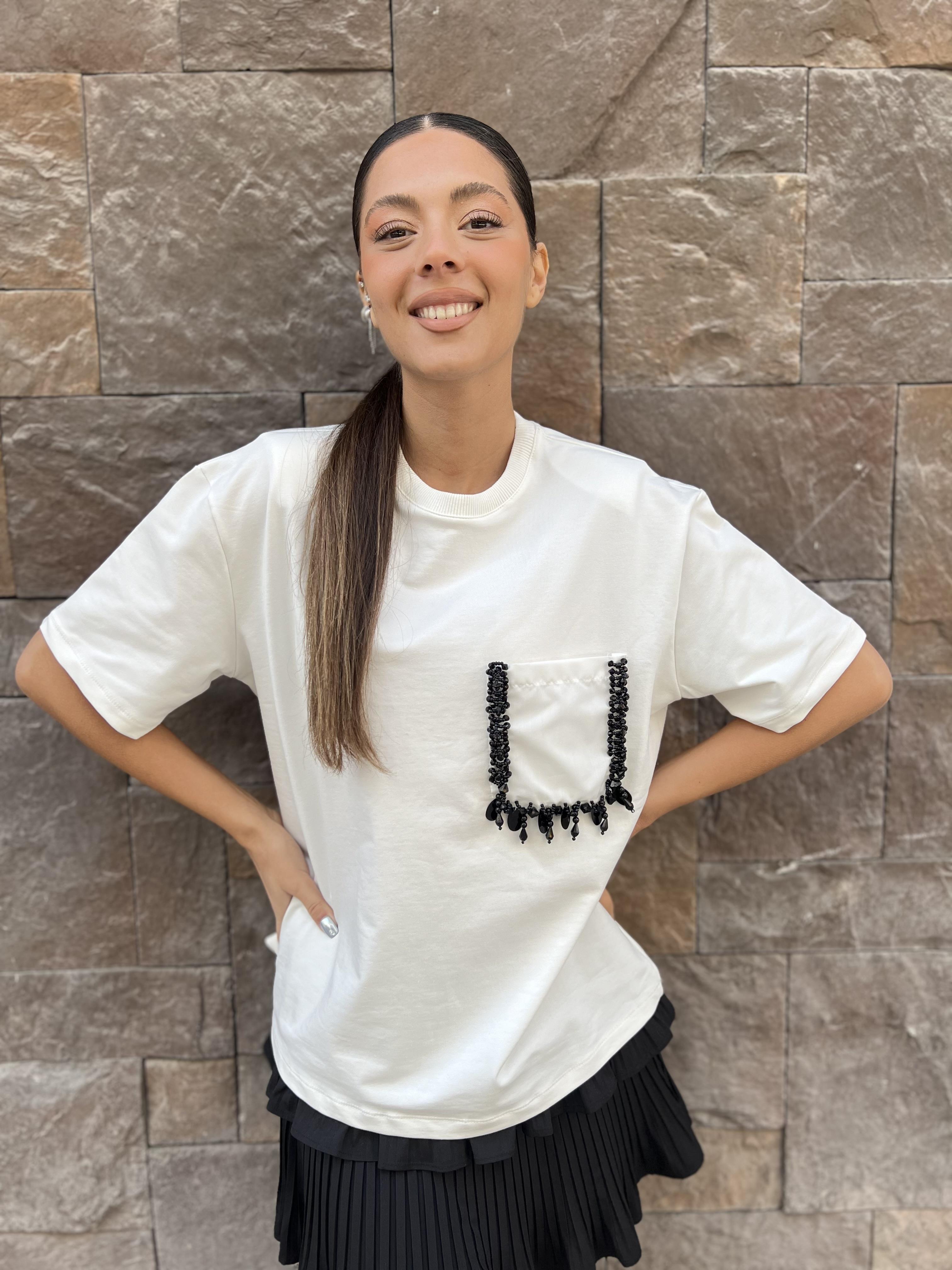 Cep Detaylı Vatkalı Tişört-Ekru