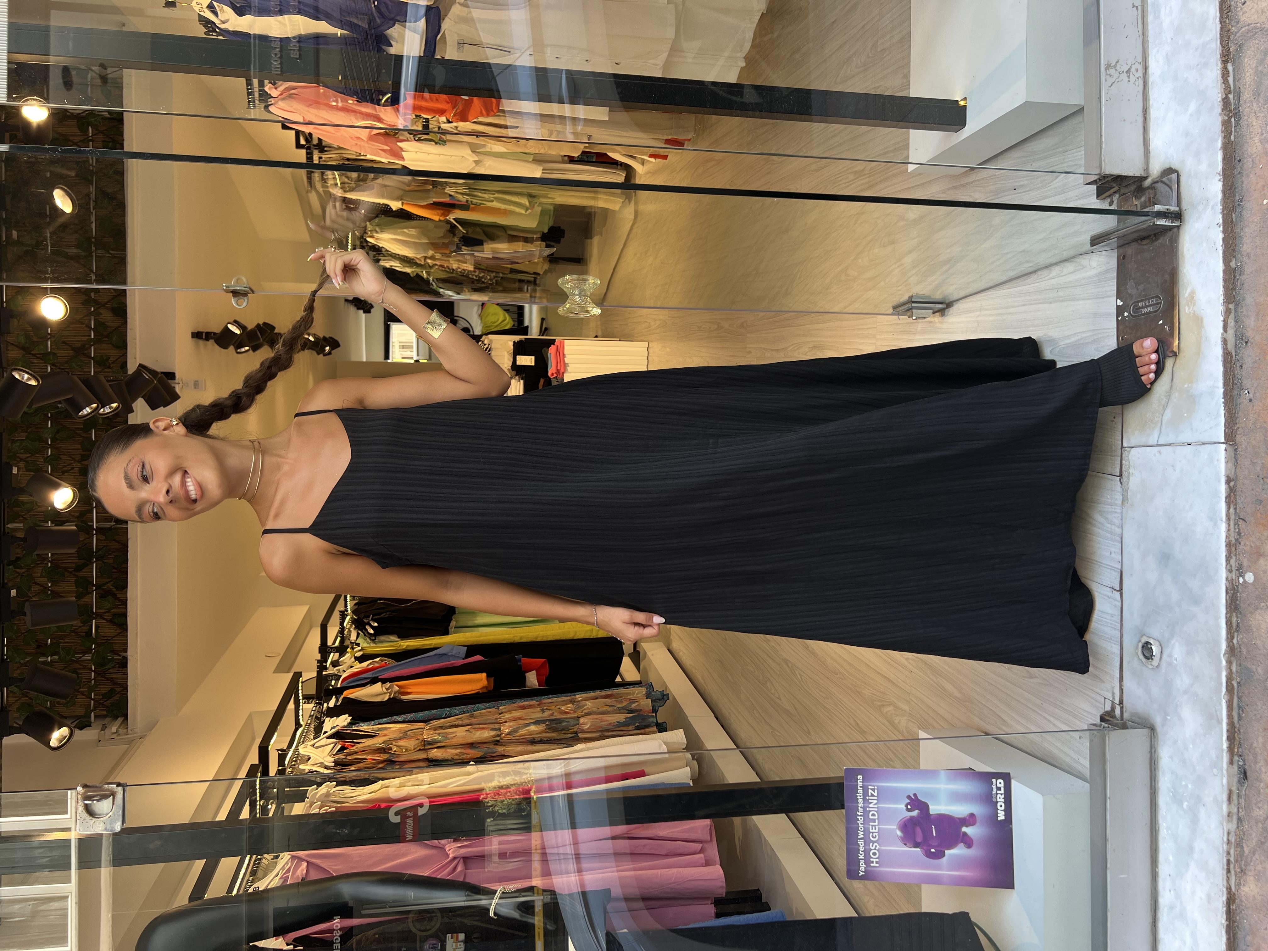 Die Gofre Askılı Elbise-Siyah