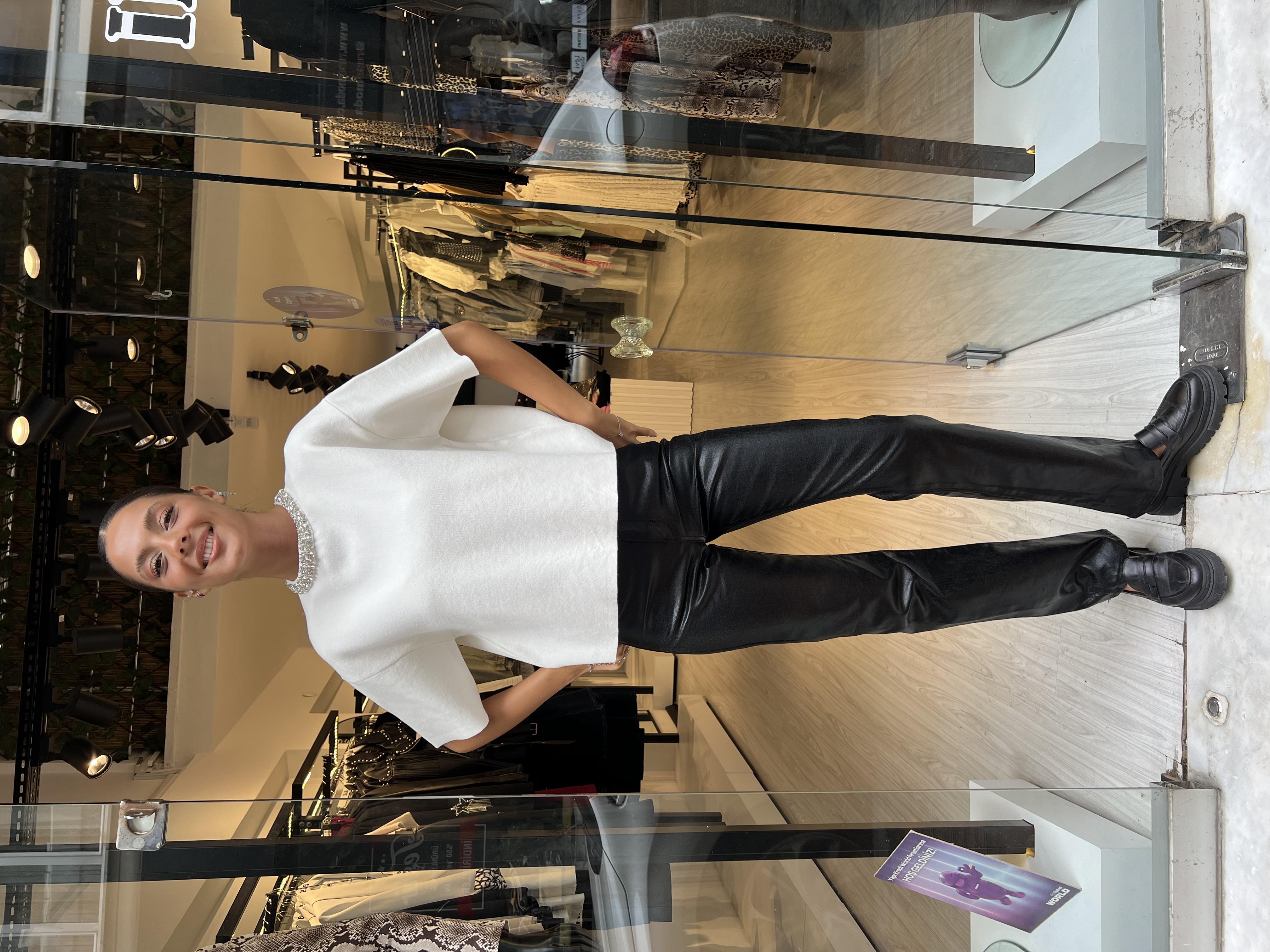 Dlvn Parlak Taş Aplikeli Kısa Kol-Ekru