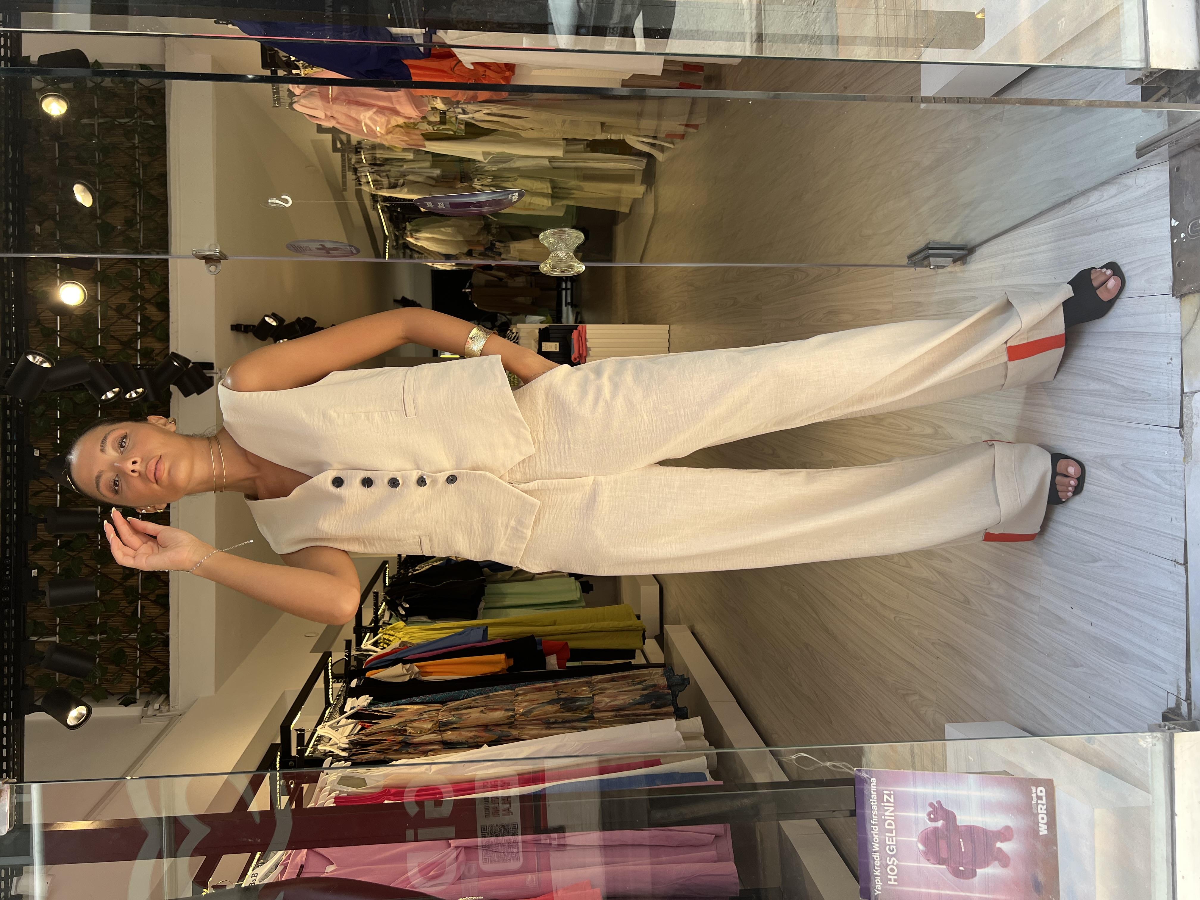 Paça Detaylı Yelek Takım-Bej