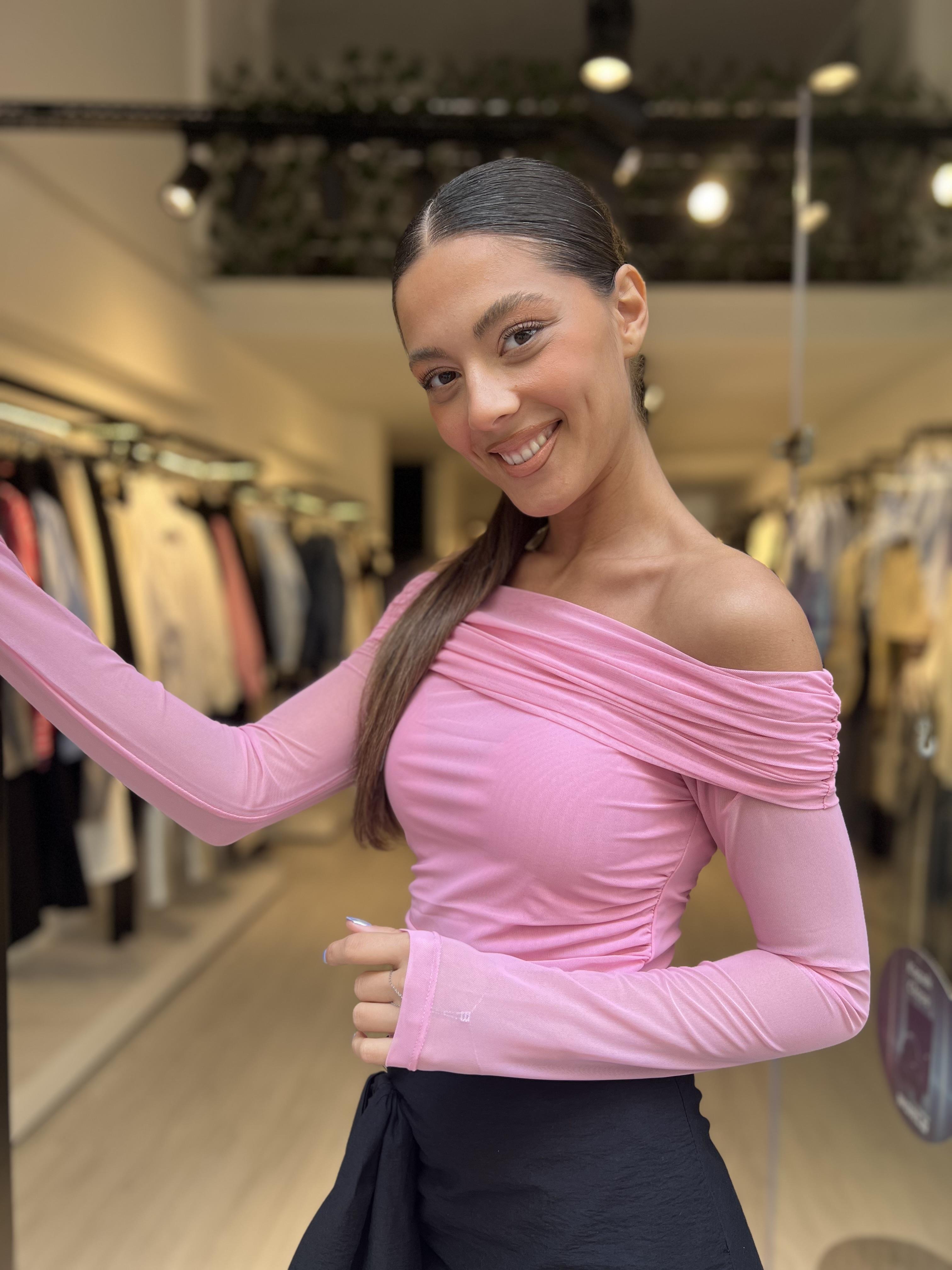 Q.Tül Detaylı Omzu Açık Bluz-Pembe