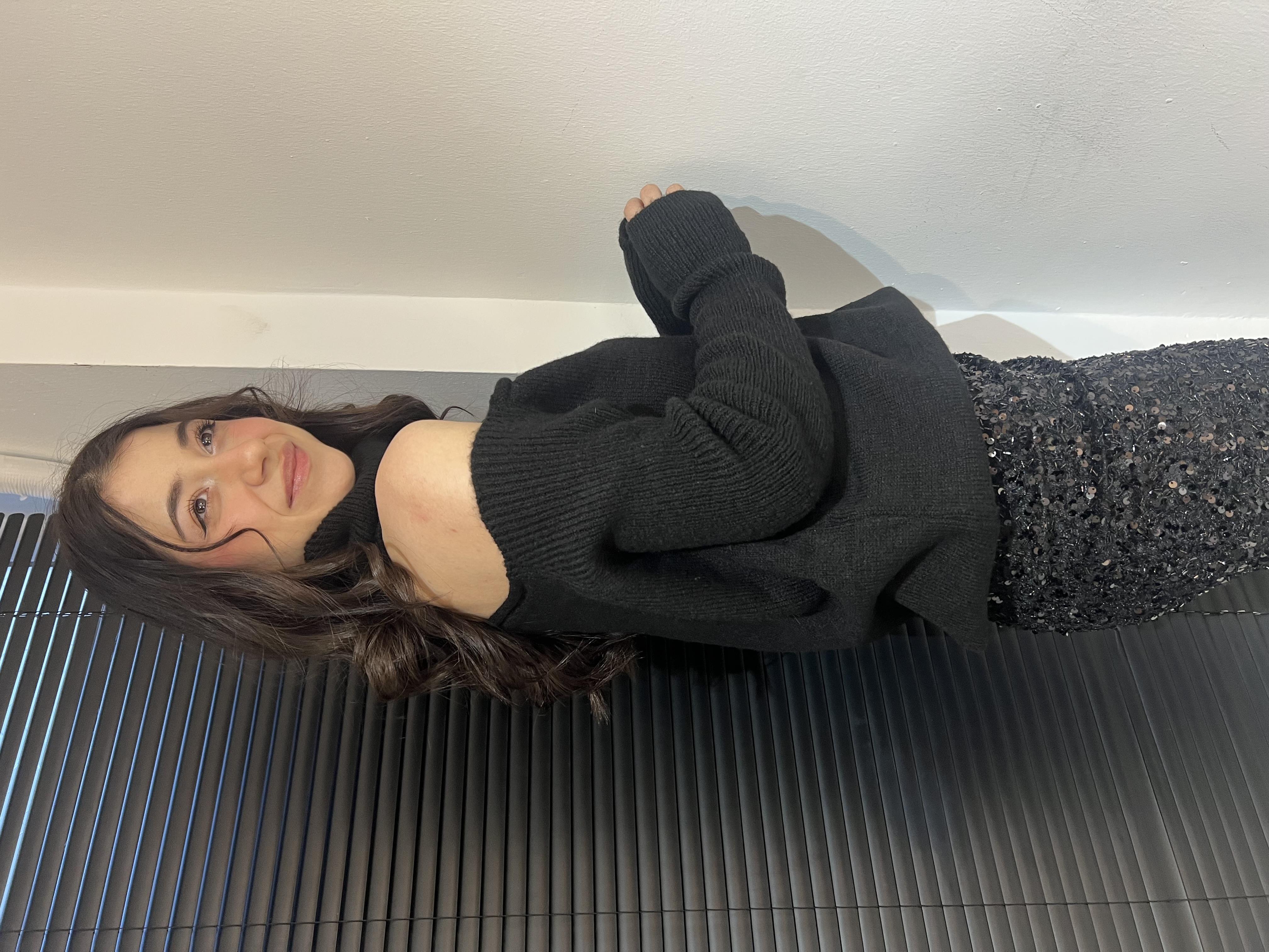 S.Boğazlı Omuz Detaylı Kazak-Siyah