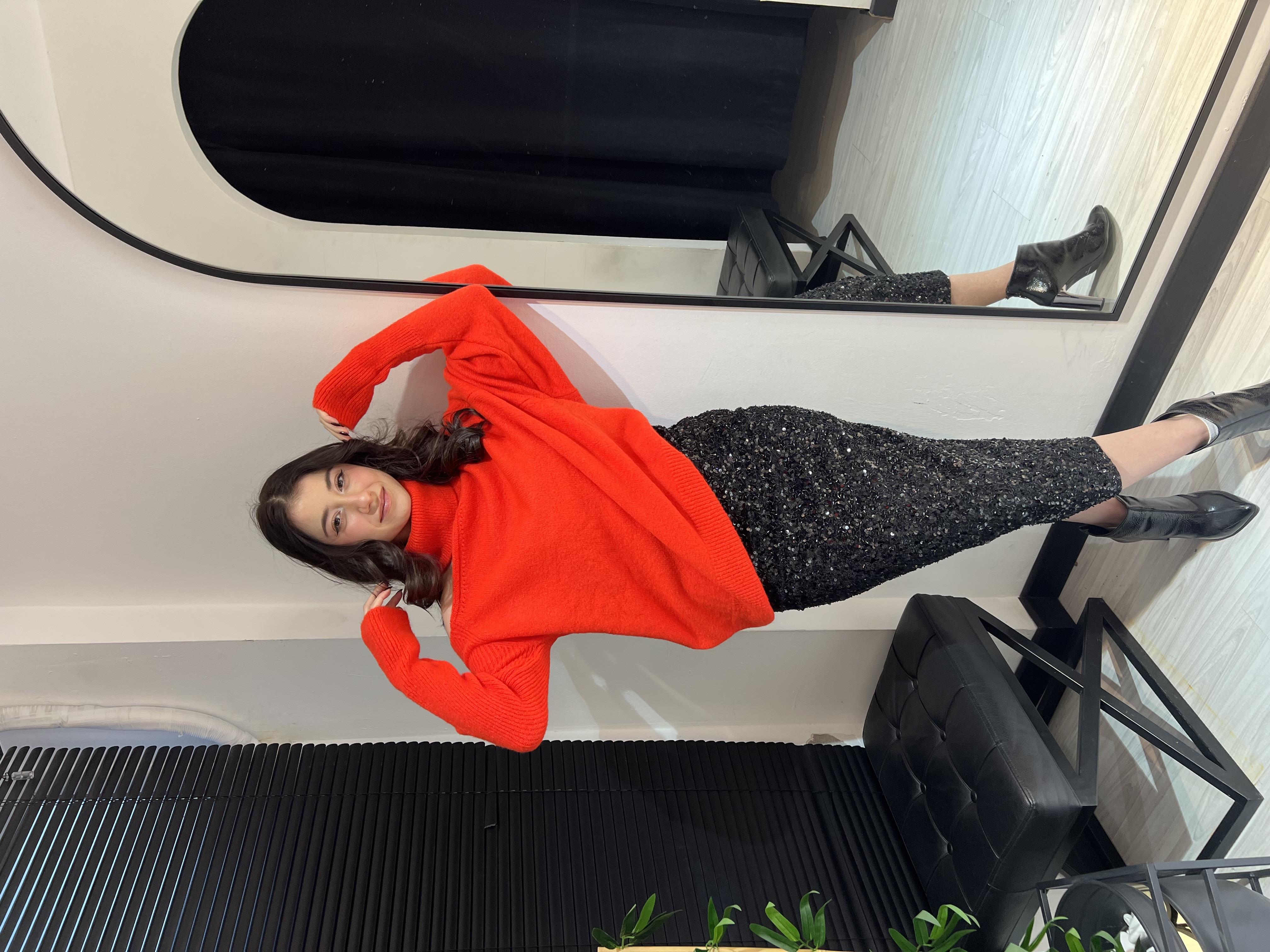 S.Boğazlı Omuz Detaylı Kazak-Kırmızı