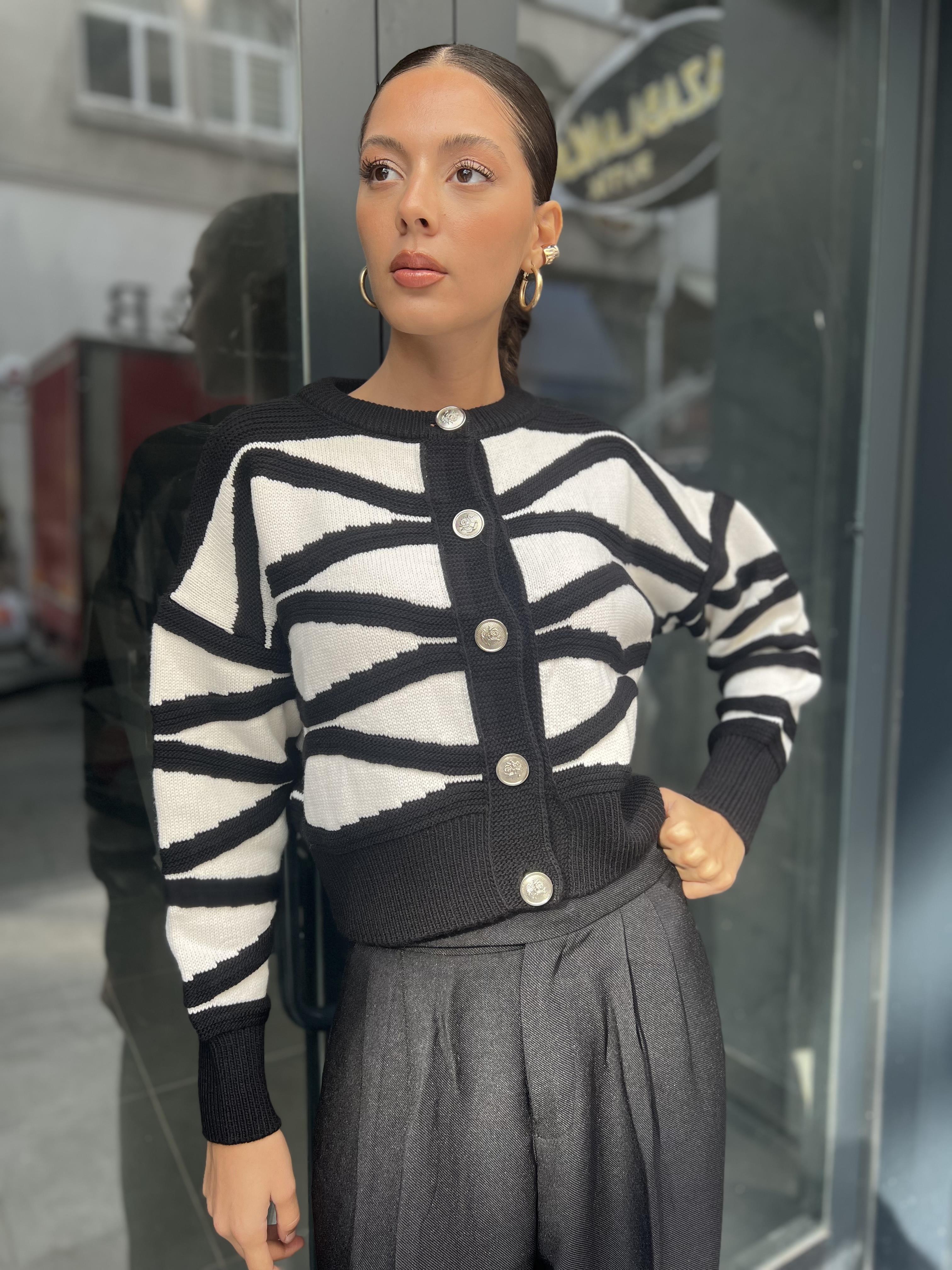 Dalga Desen Hırka-Siyah