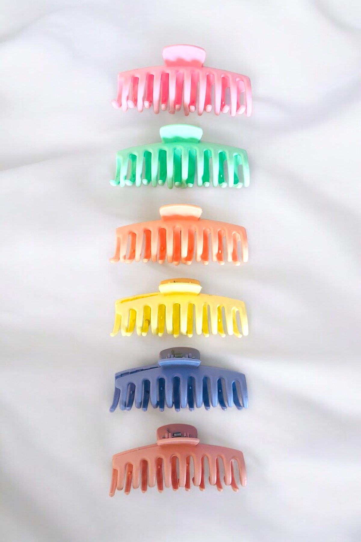 11 cm Büyük Boy Tırpan Model Renkli Kadın Saç Tokası | 6’lı Set – Güçlü Tutuculuk – Mat Yüzey