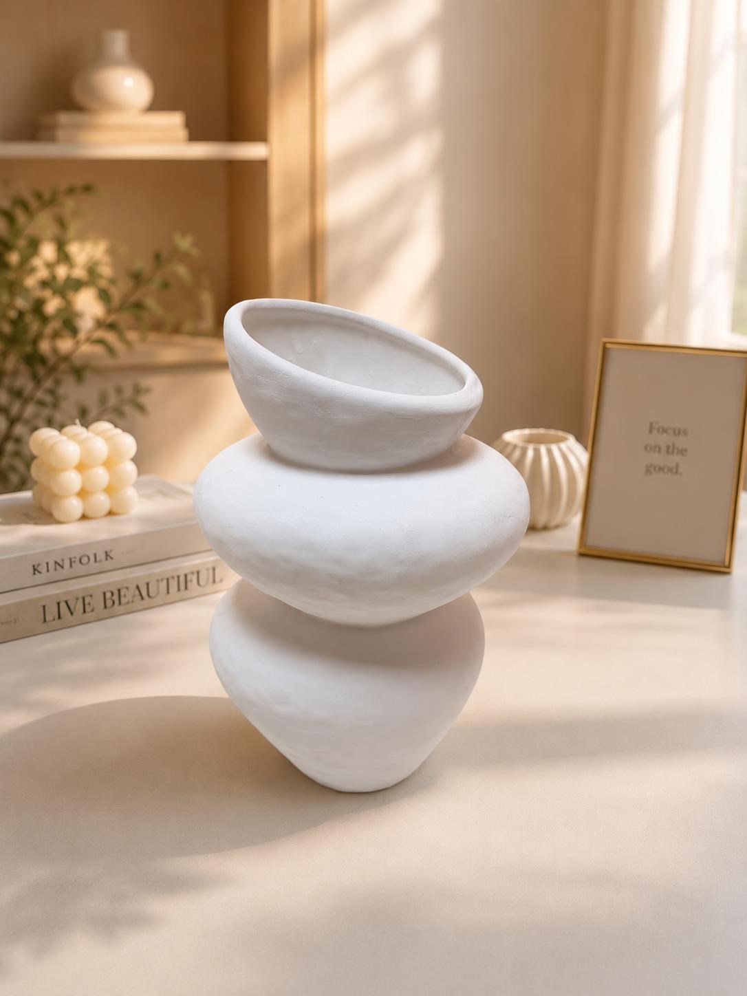 El Yapımı Dekoratif Vazo Beyaz Modern Tasarım Çiçek Vazosu Salon Konsol Dekoru 21 cm