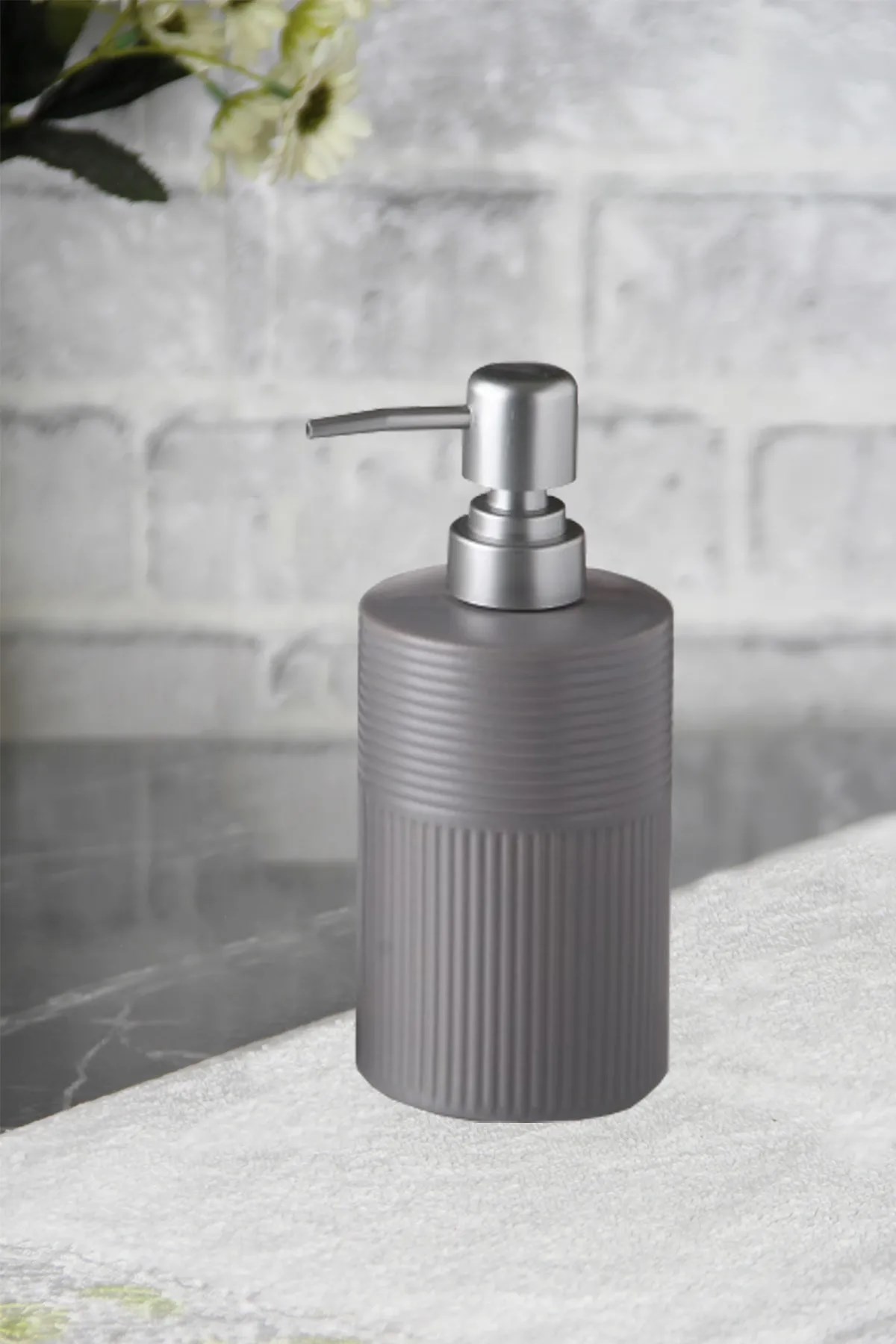 Gri Düz Ve Yan Çizgi Detaylı Banyo Ve Mutfak Sıvı Sabunluk