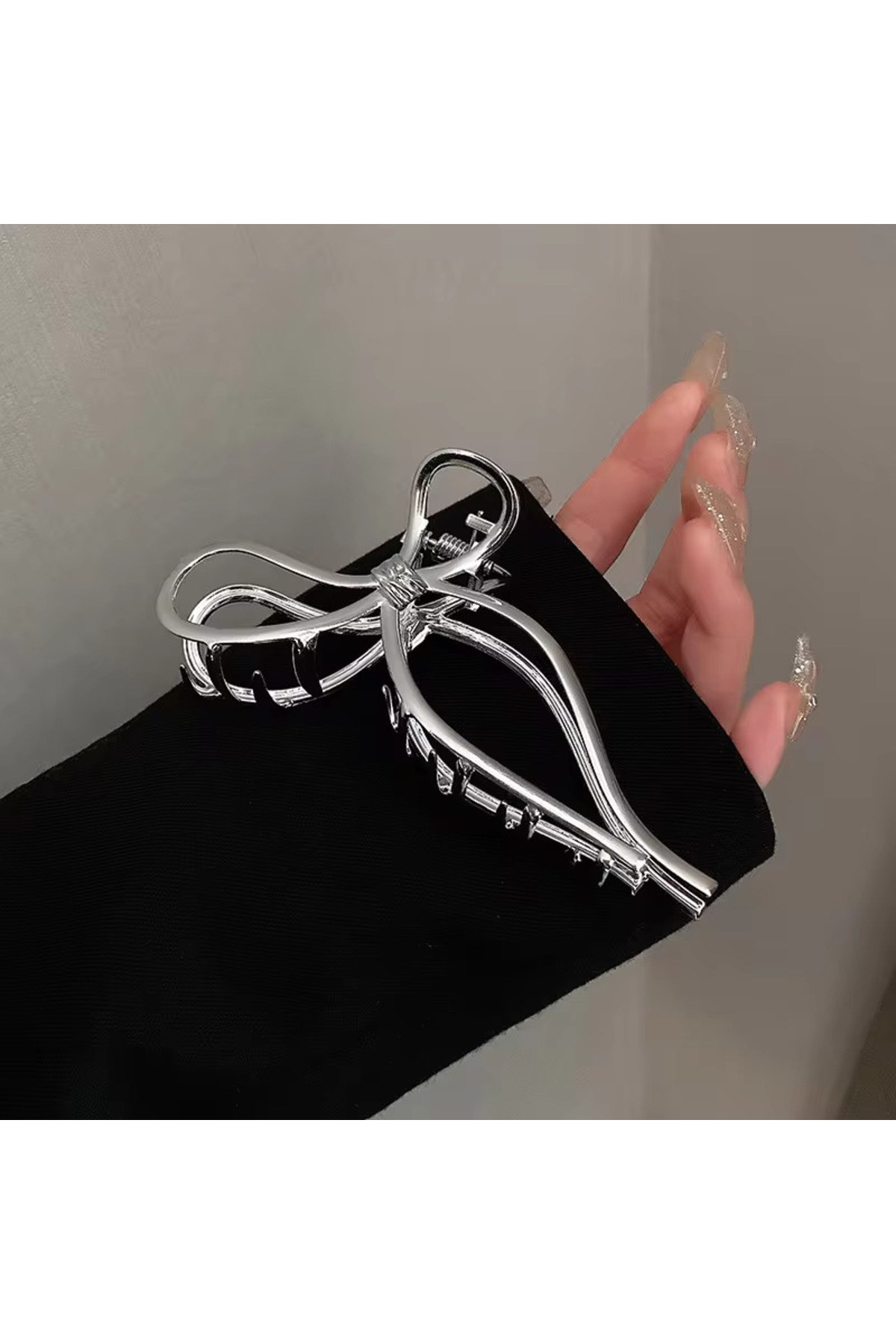 Kadın Şık Metal Fiyonk 7 Cm Saç Tokası