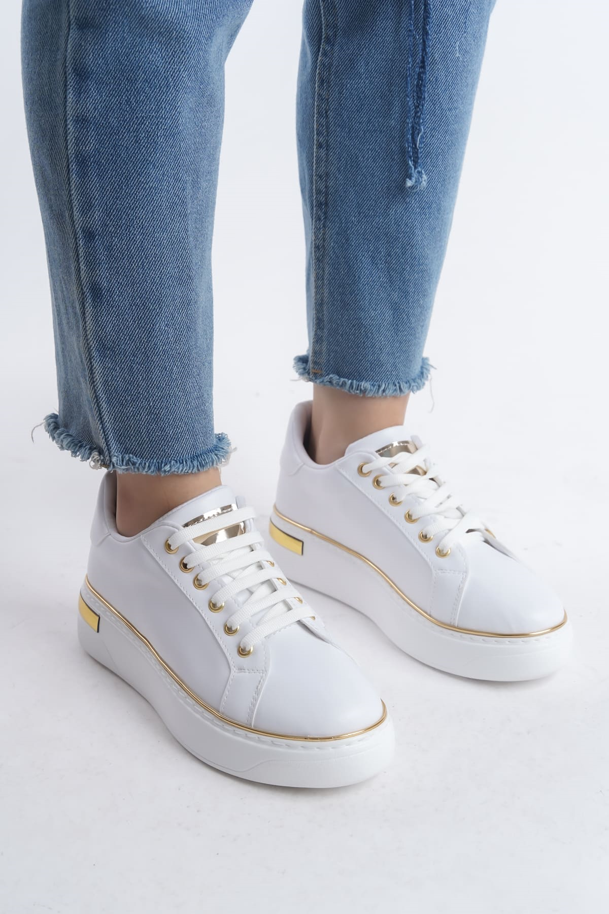 MINA Bağcıklı Ortopedik Taban Kadın Sneaker Spor Ayakkabı  CBT - Beyaz/Altın
