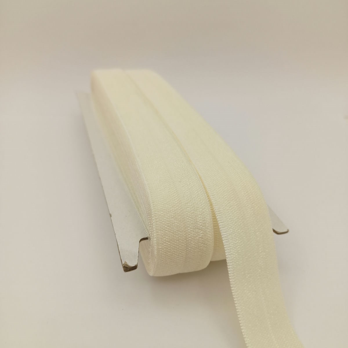 002 Krem Katlanır Biye Lastik 020 Mm 20 Mt