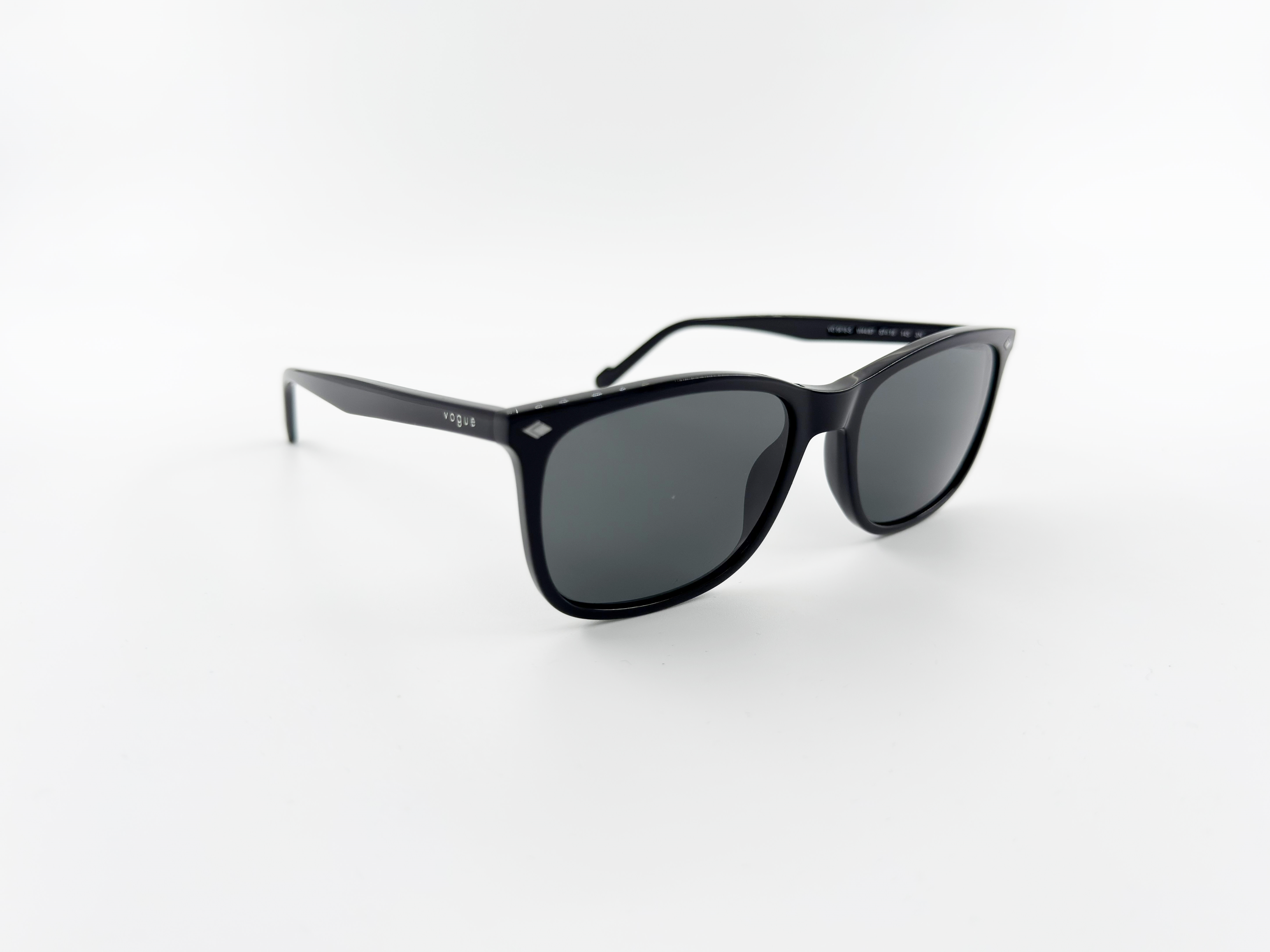 VOGUE 5618S W44/87 57 Erkek Güneş Gözlüğü