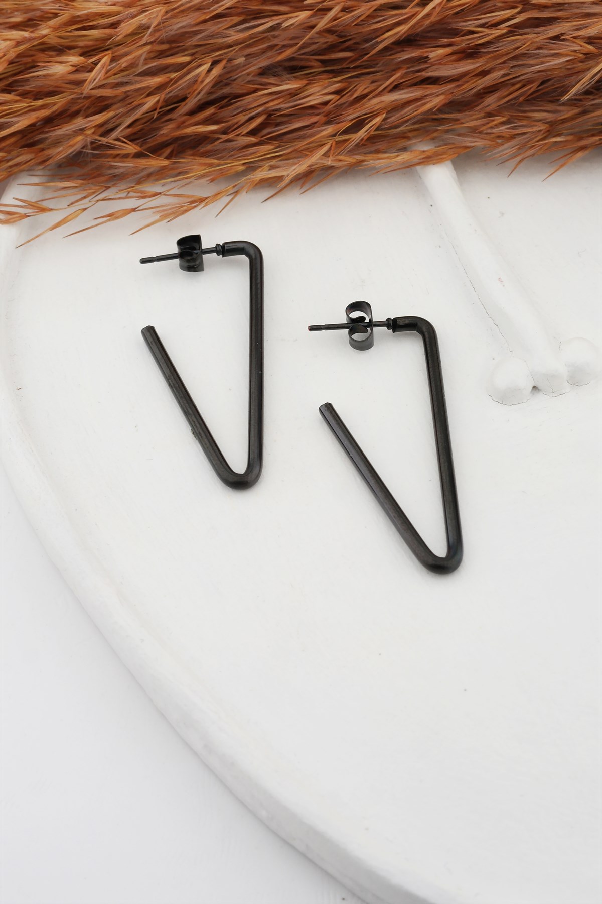 Kadın Çelik Basic Geometrik 4 cm V Model Küpe