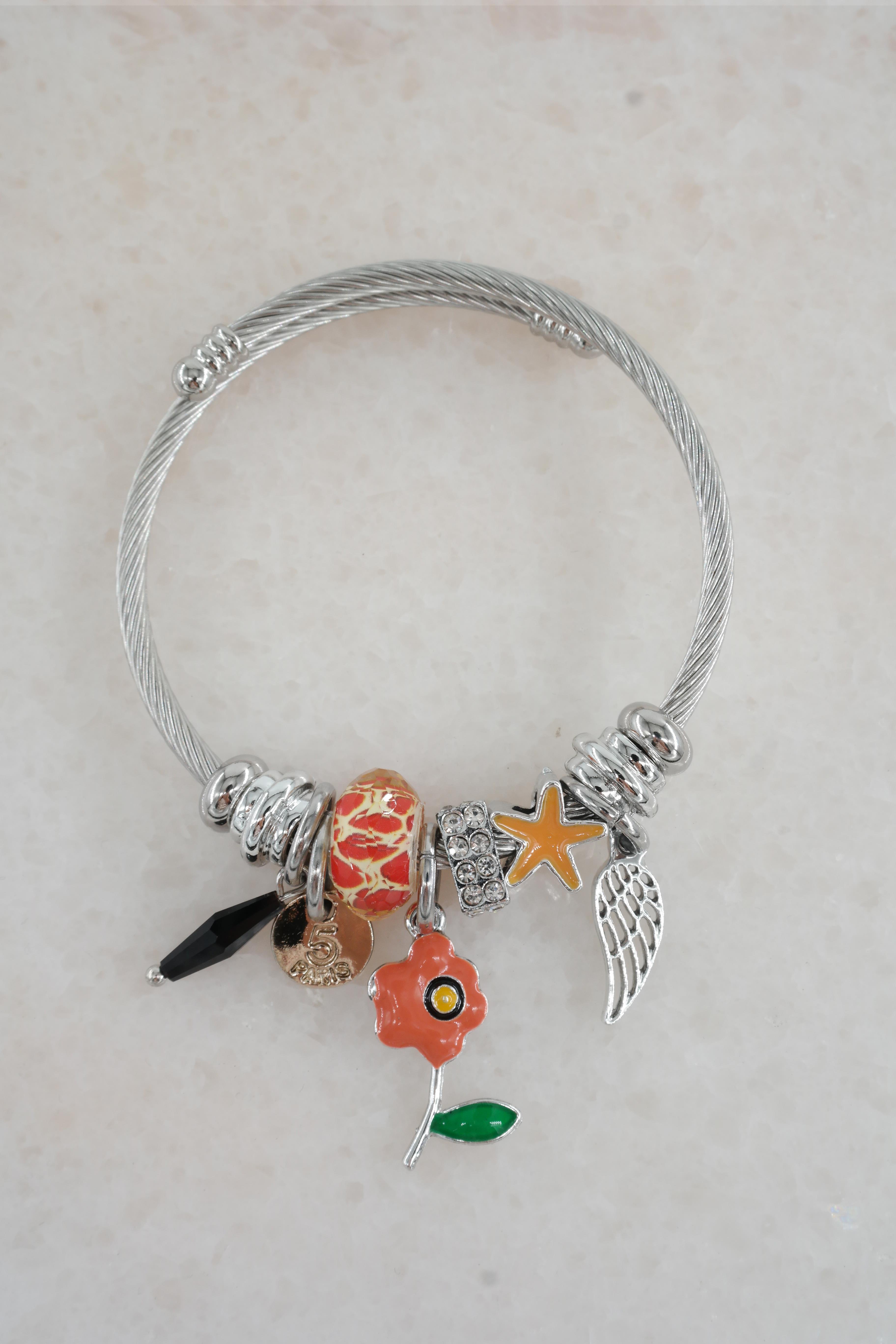 Kadın Çiçel Figürlü  Charm Bileklik