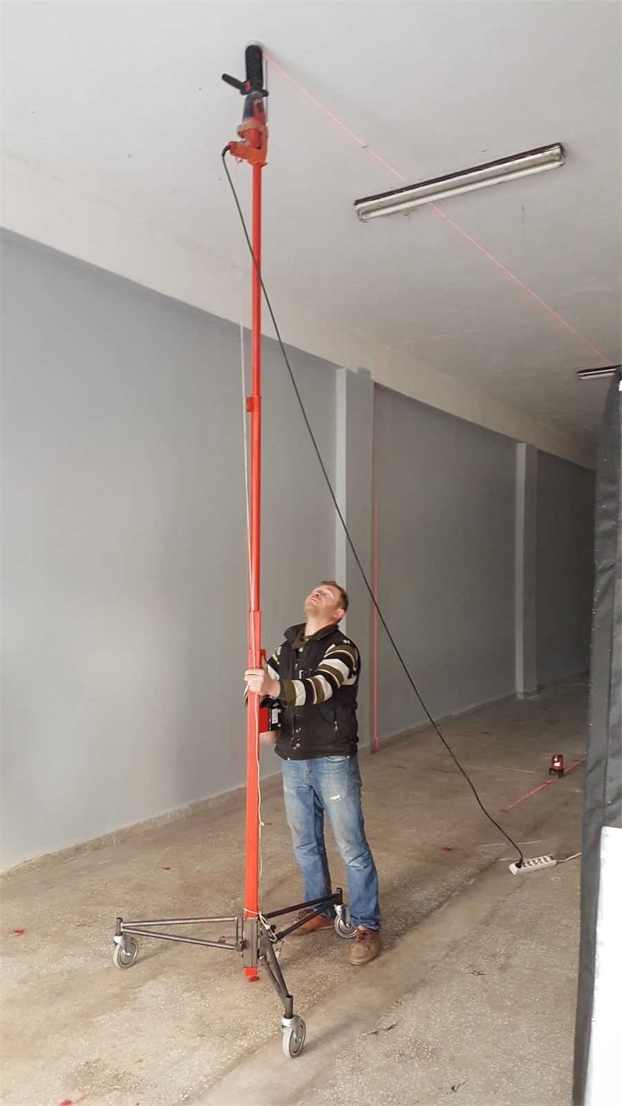 BE-51 Alçıpan Kaldırıcı 4,3m+1,5m