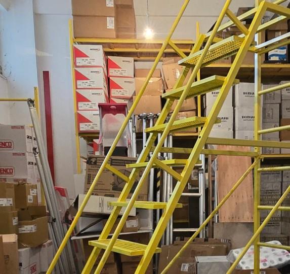 Bilal Expres Geniş Basamak Platformlu Merdiven